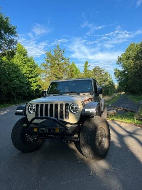 Jeep Gladiator '22 Gladiator Rubicon, 2,500 miles, lots of extras. IMG_0199