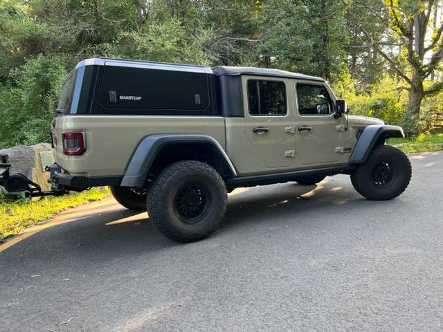 Jeep Gladiator '22 Gladiator Rubicon, 2,500 miles, lots of extras. IMG_0204