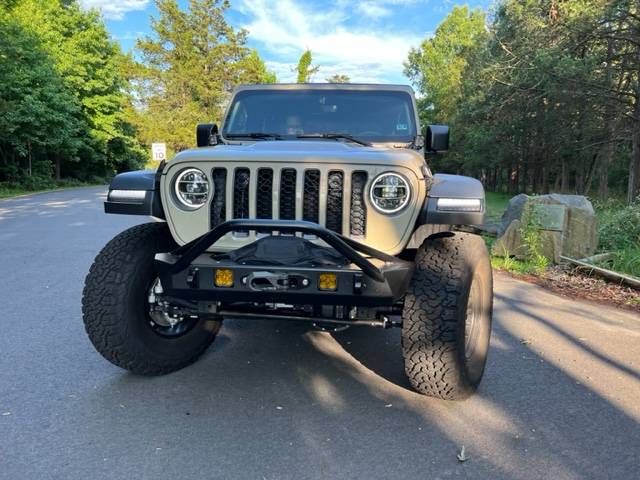 Jeep Gladiator '22 Gladiator Rubicon, 2,500 miles, lots of extras. IMG_0200