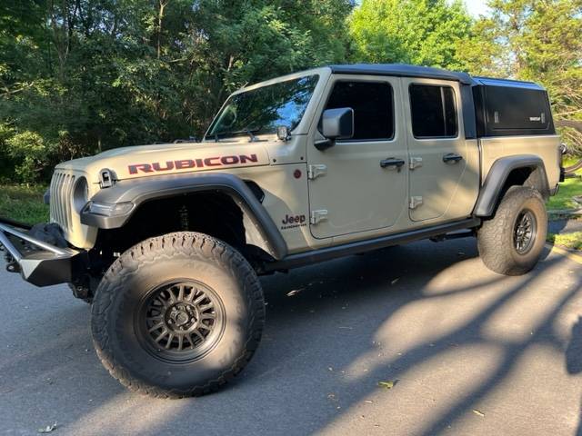 Jeep Gladiator '22 Gladiator Rubicon, 2,500 miles, lots of extras. IMG_0201