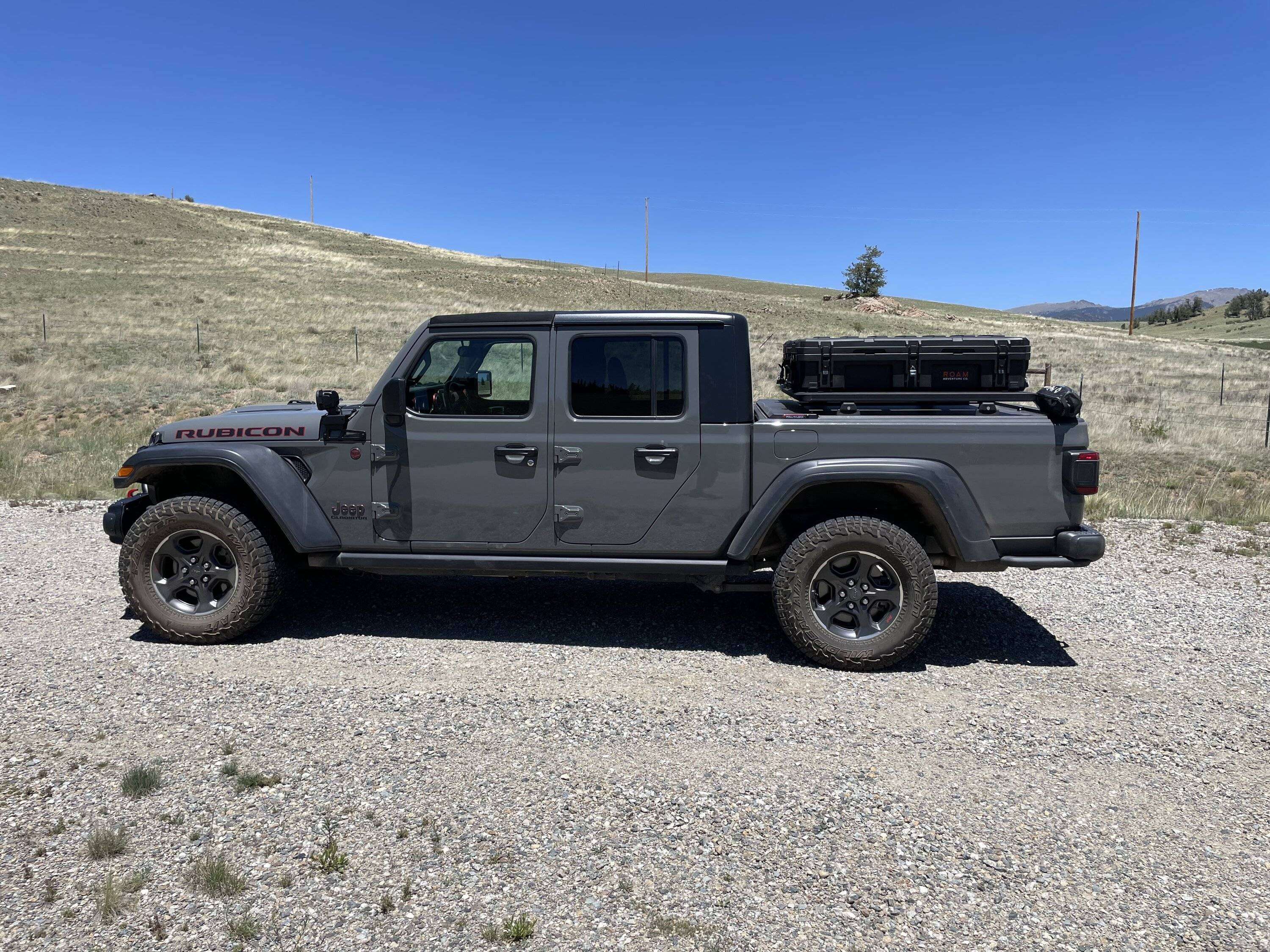 Jeep Gladiator A bed rack to work with bed tonneau cover IMG_4385