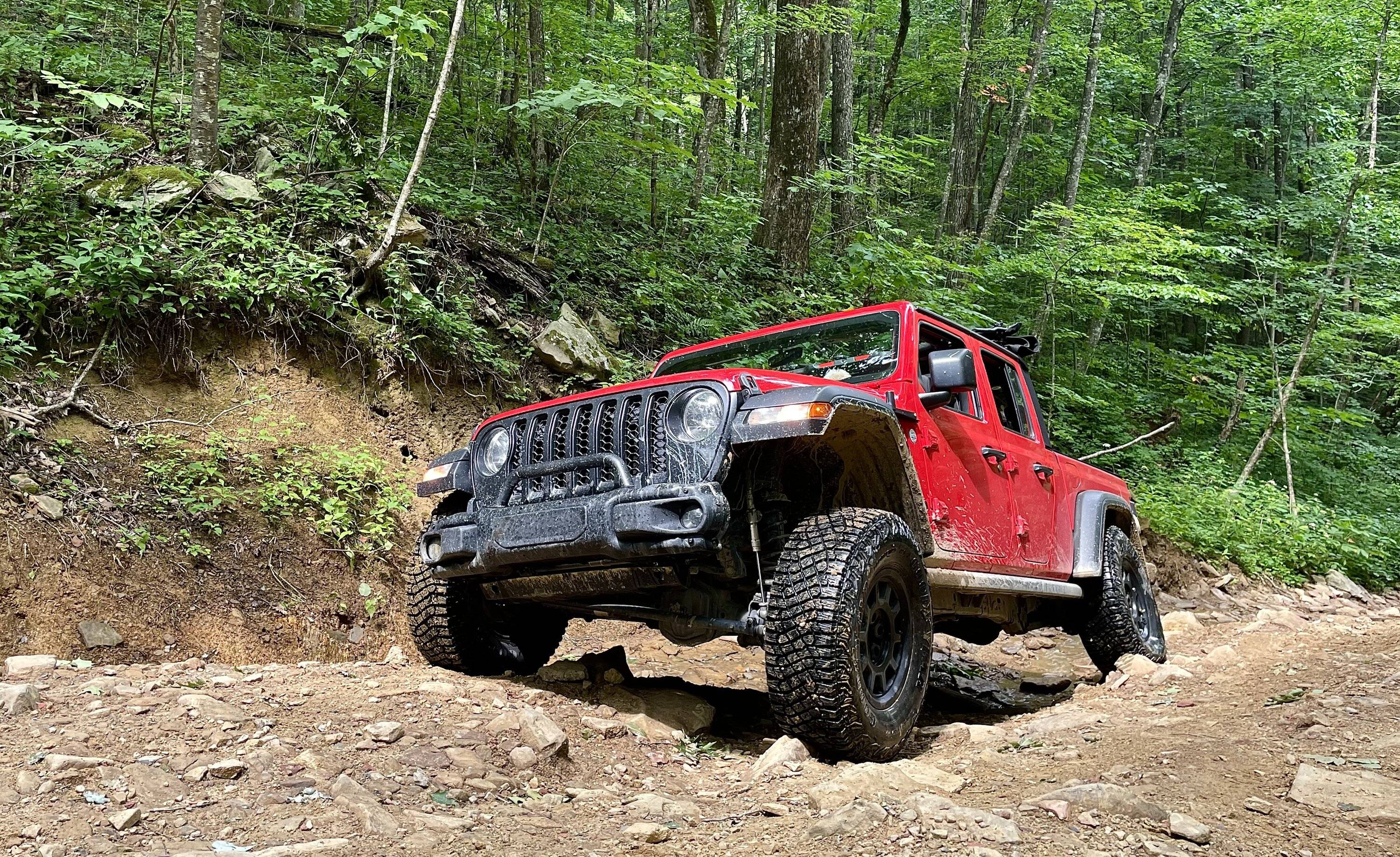 Jeep Gladiator Are all three of the Badge of Honor trails at windrock doable in a stock JTR? IMG_7500