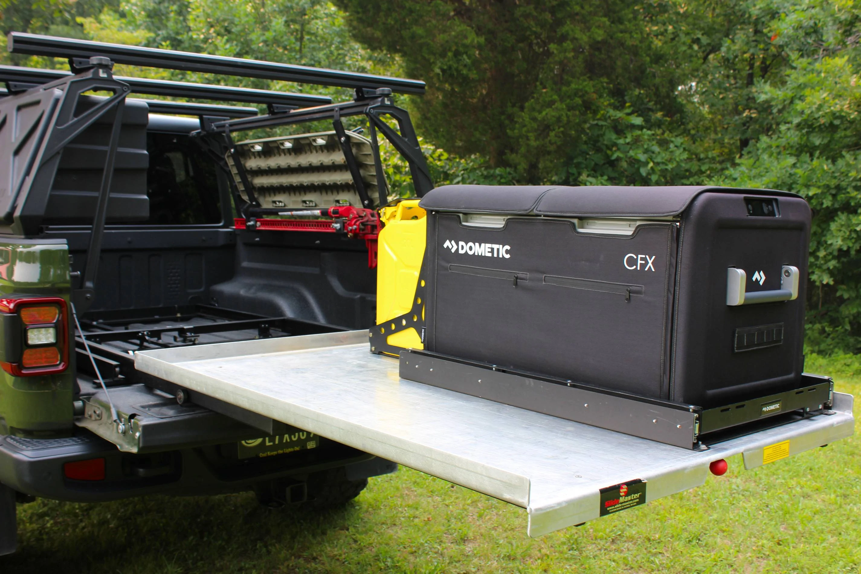 Jeep Gladiator 2021 Willys EcoDiesel - Loaded, OCD cared for w/ gobs of quality additions. bed_slider_out_2