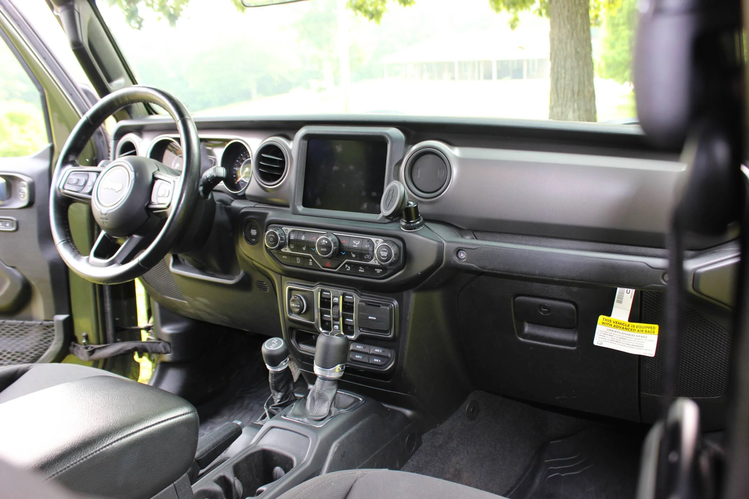 Jeep Gladiator 2021 Willys EcoDiesel - Loaded, OCD cared for w/ gobs of quality additions. center_stack
