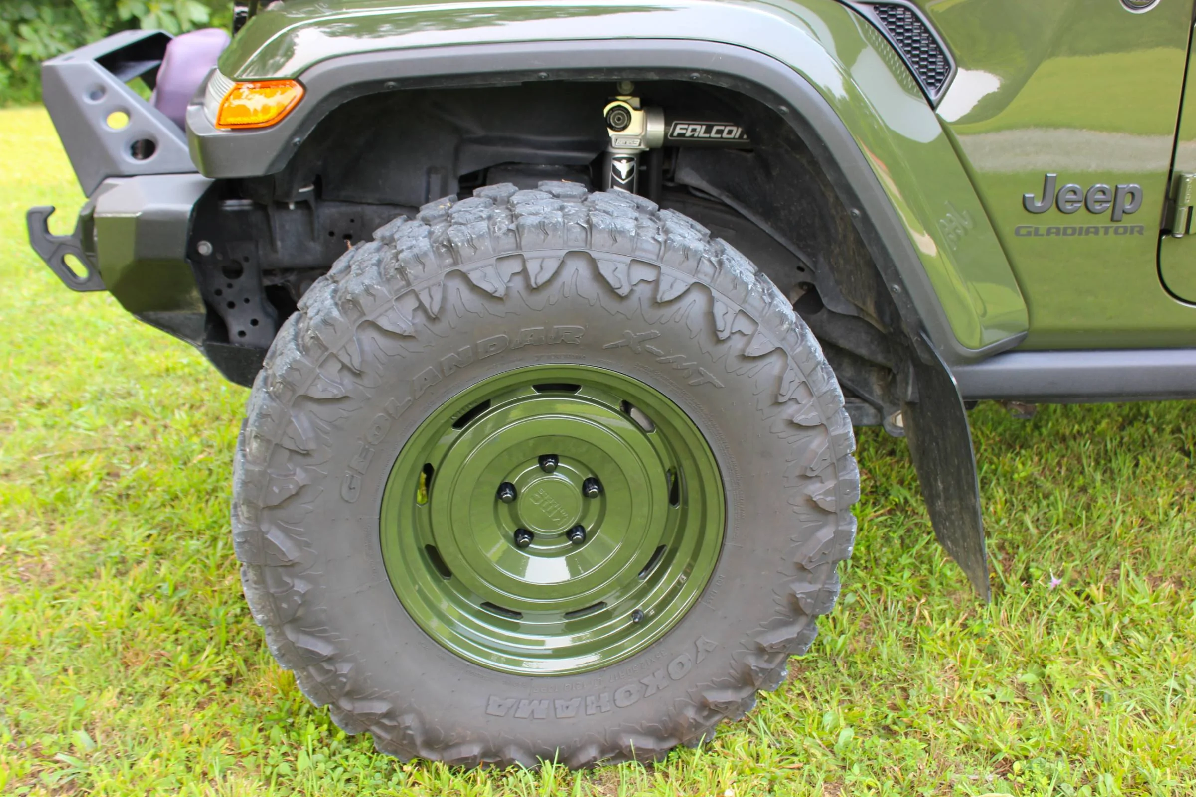 Jeep Gladiator 2021 Willys EcoDiesel - Loaded, OCD cared for w/ gobs of quality additions. front_left_wheel