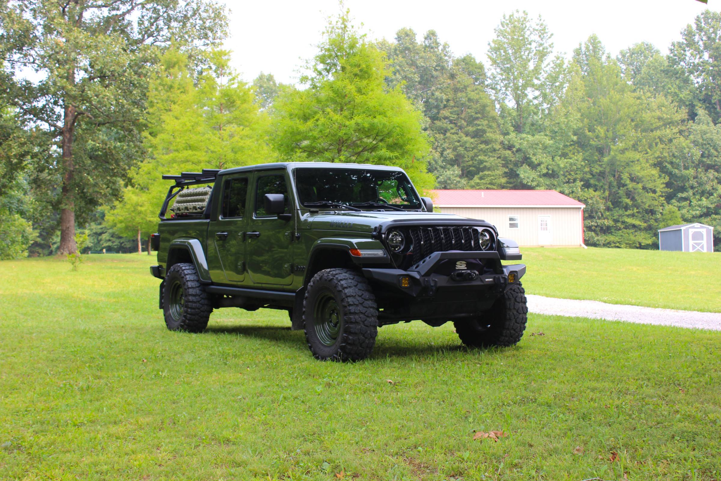 Jeep Gladiator 2021 Willys EcoDiesel - Loaded, OCD cared for w/ gobs of quality additions. front_right