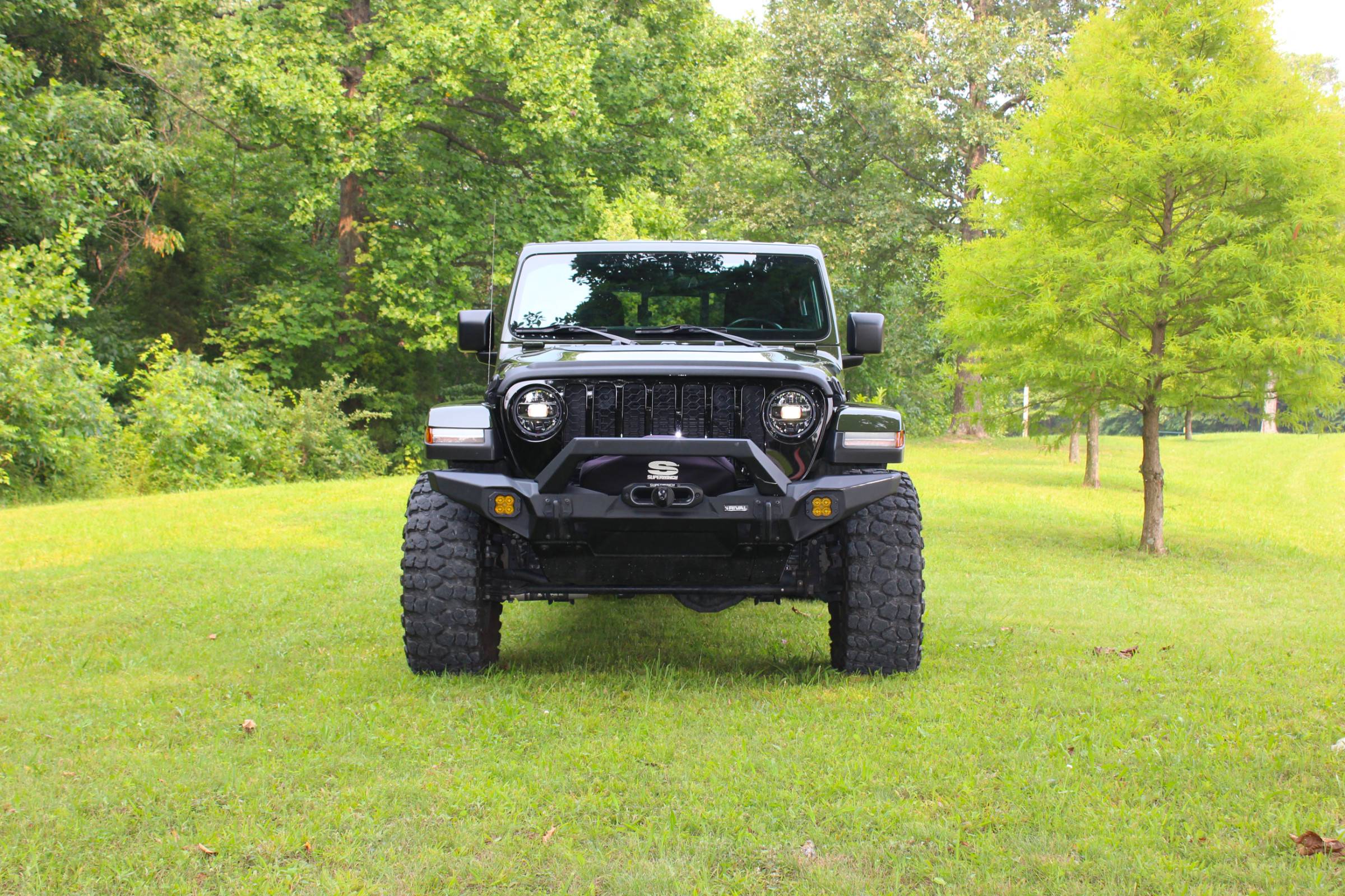 Jeep Gladiator 2021 Willys EcoDiesel - Loaded, OCD cared for w/ gobs of quality additions. front