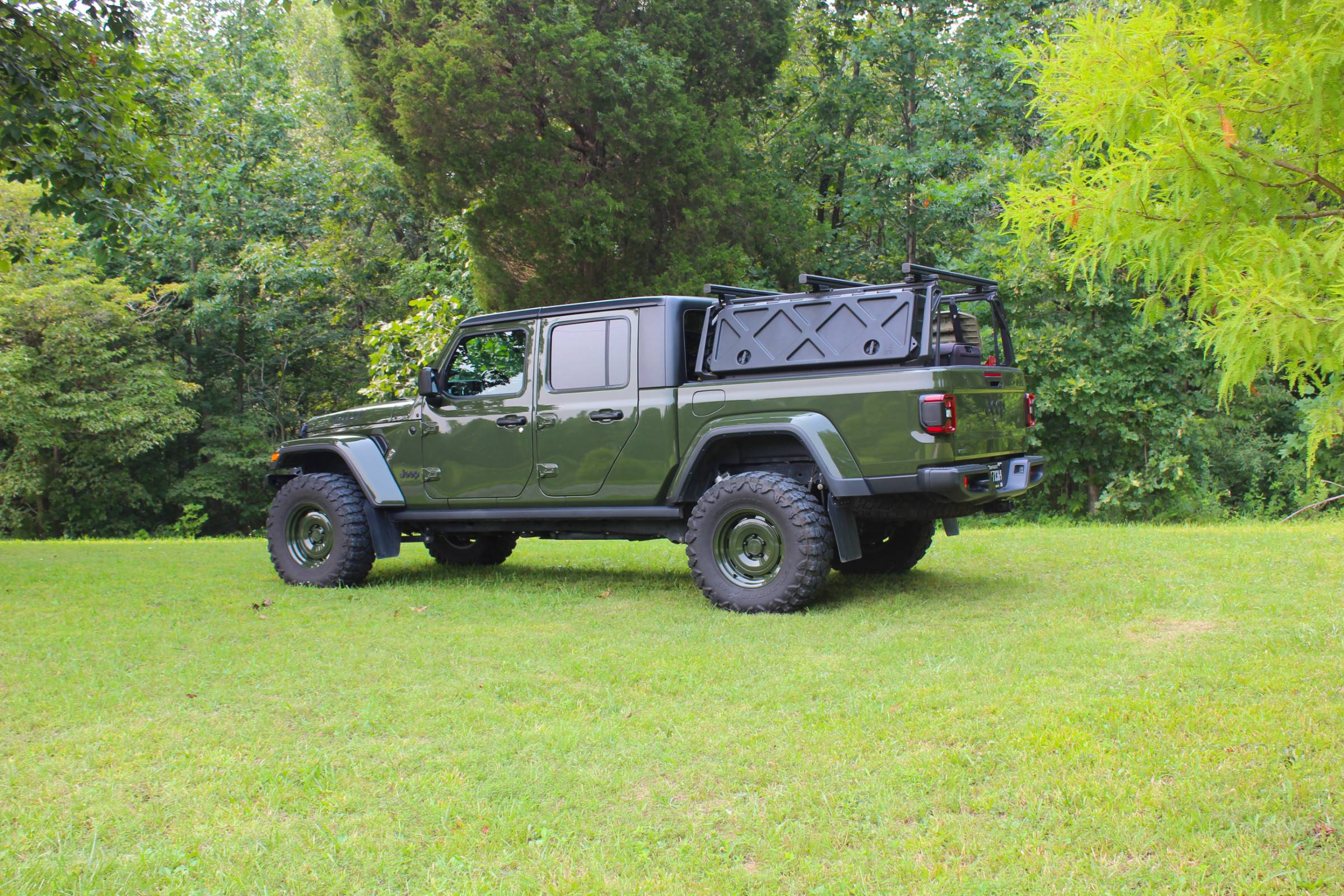 Jeep Gladiator 2021 Willys EcoDiesel - Loaded, OCD cared for w/ gobs of quality additions. left_rear