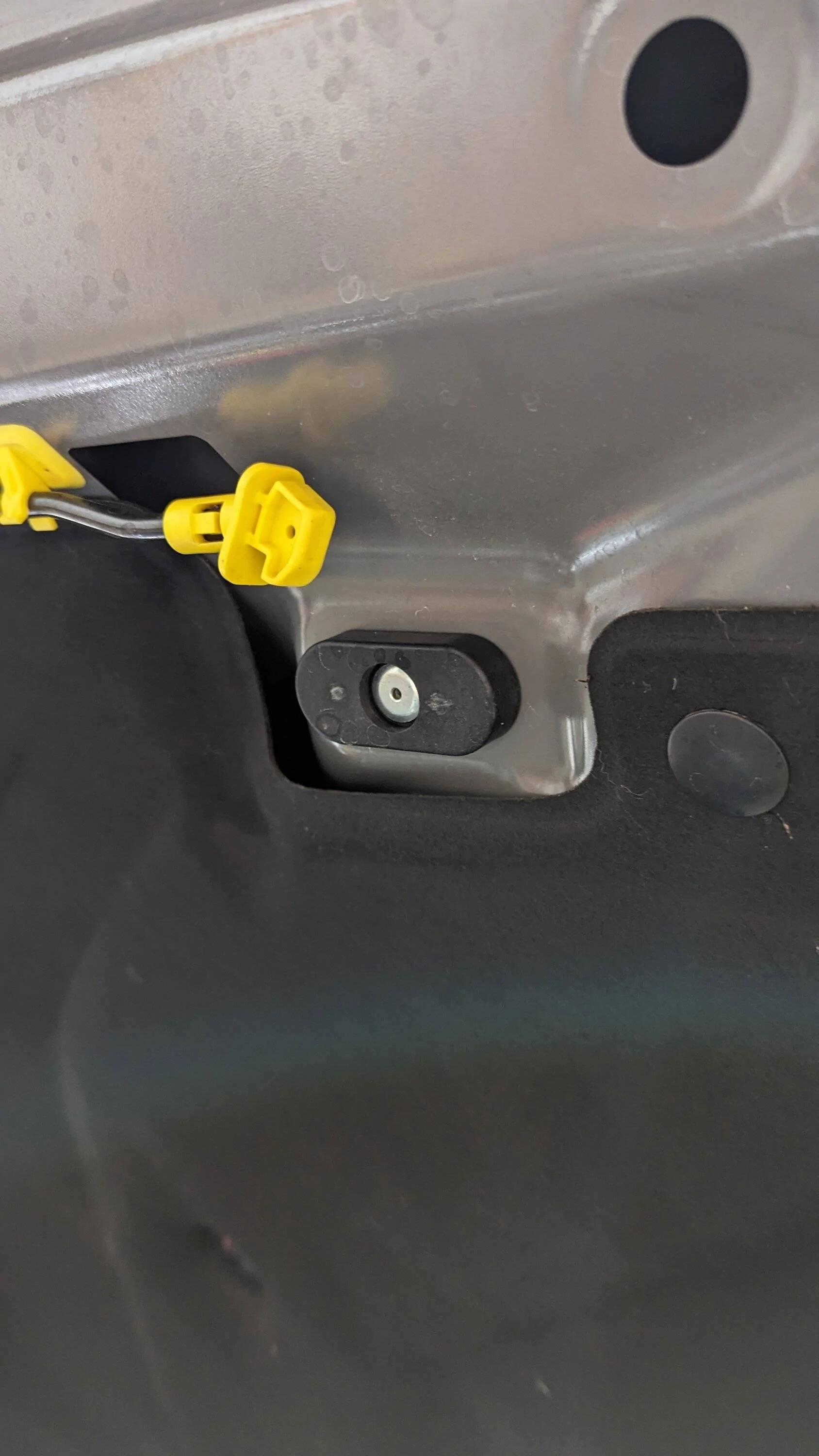 Jeep Gladiator Mojave/392 Hood conversion (from sport) issues PXL_20230717_043227797