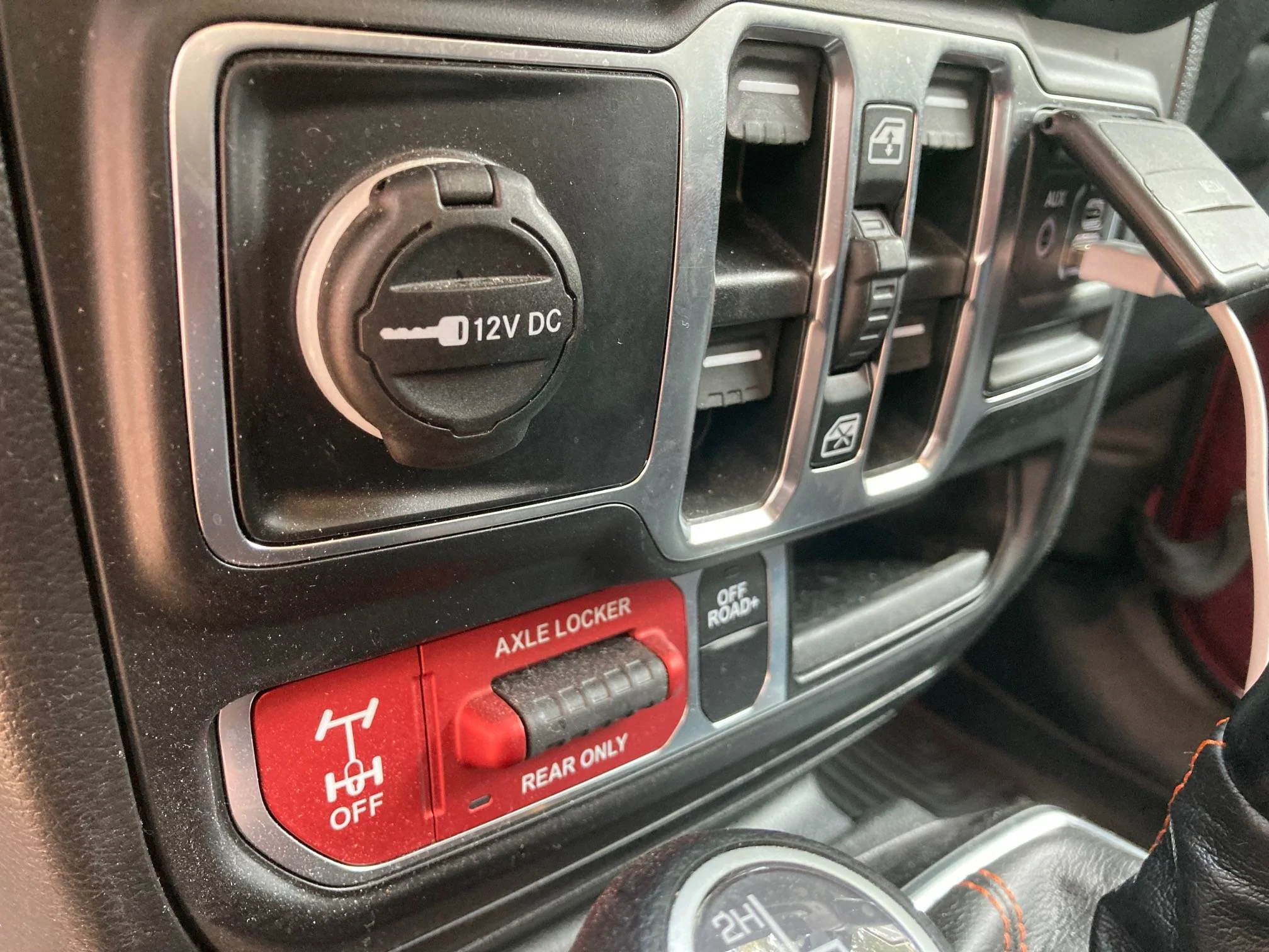 Jeep Gladiator Eaton E-Locker switch location IMG_4613