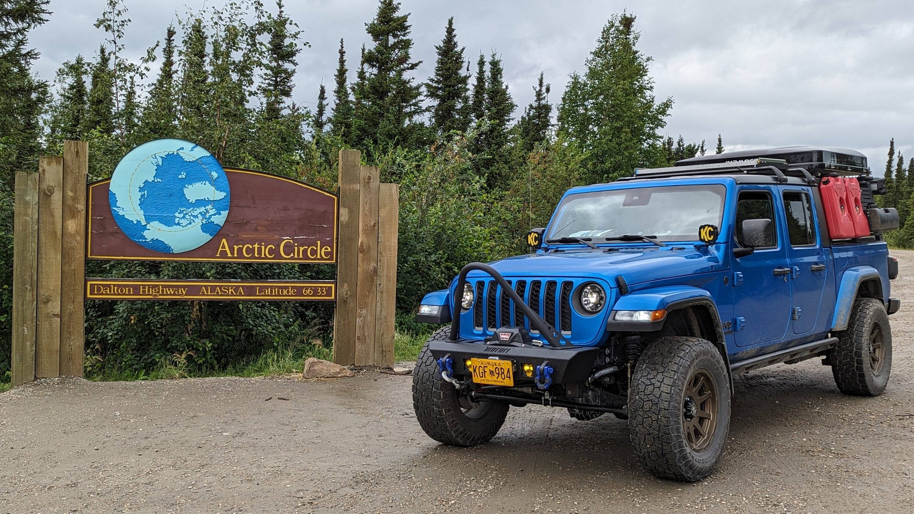 Jeep Gladiator Alaska Daily Drivers: Hydro Blue 80A and Bright White JTR PXL_20230715_022400071.PORTRAIT.ORIGINAL