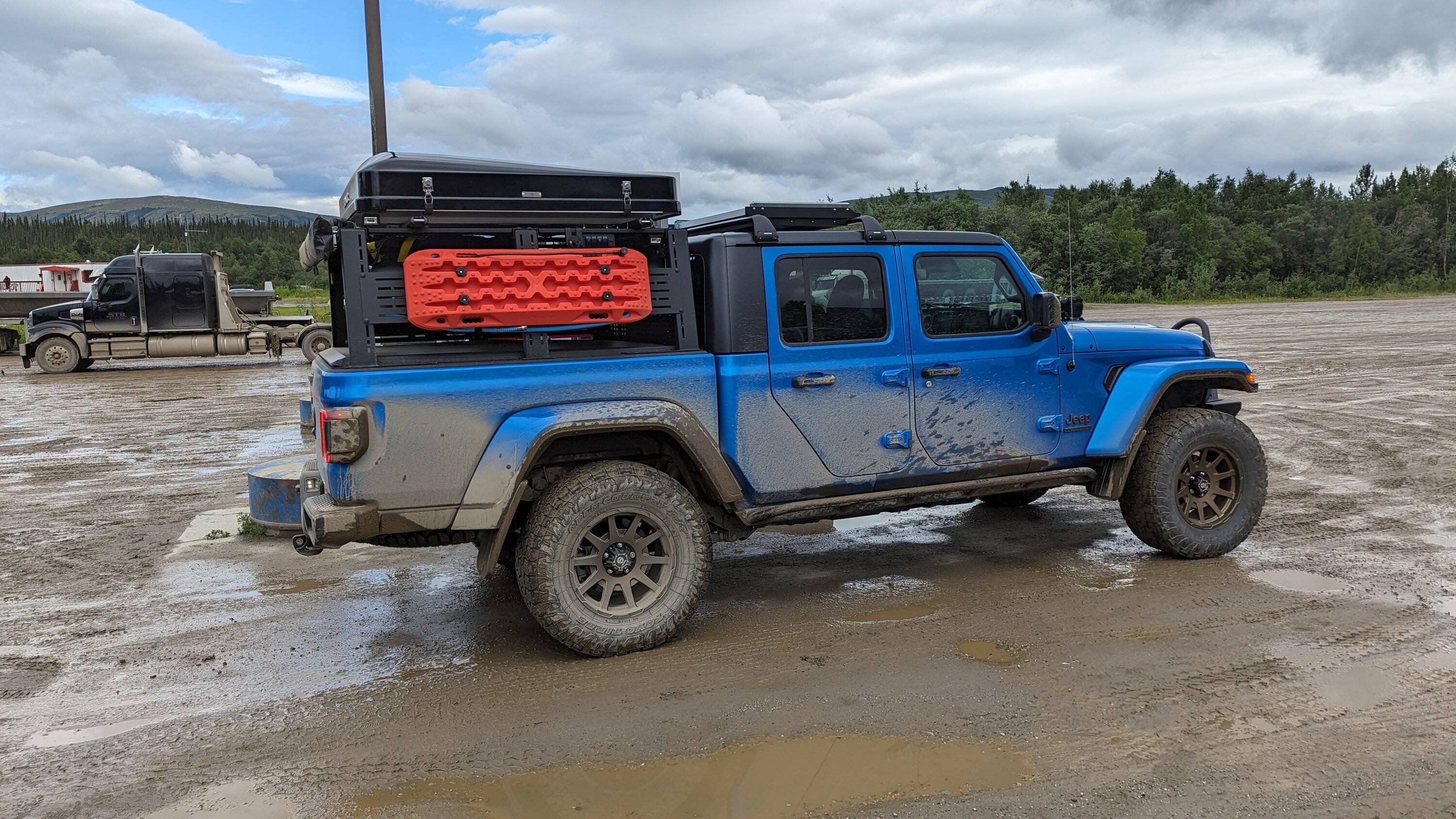 Jeep Gladiator Alaska Daily Drivers: Hydro Blue 80A and Bright White JTR PXL_20230715_035258434