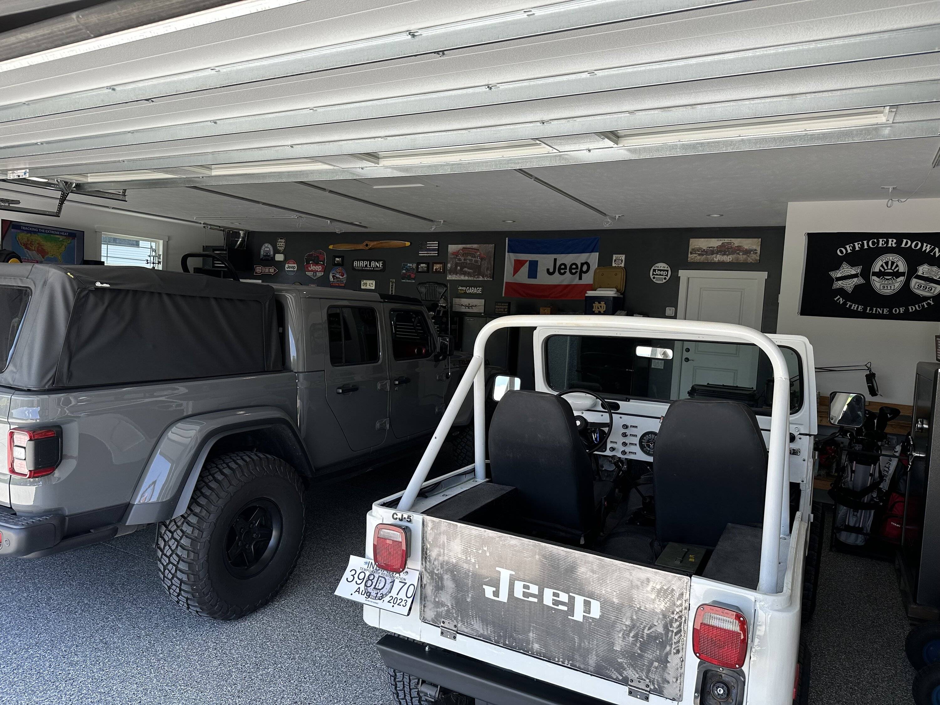 Jeep Gladiator Jeeps Parking Next To Jeeps IMG_6452