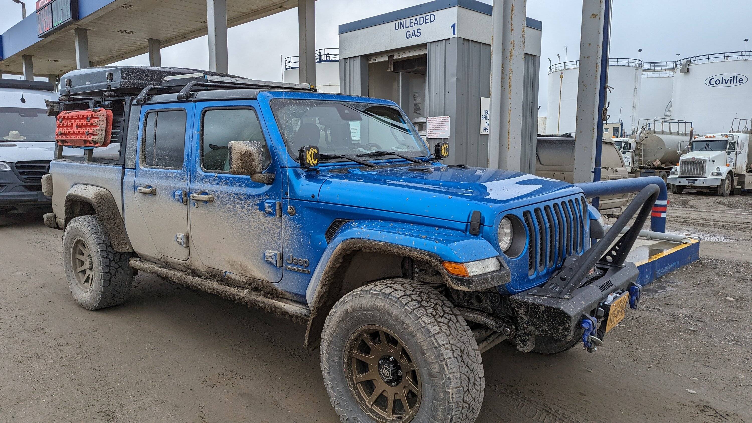 Jeep Gladiator Alaska Daily Drivers: Hydro Blue 80A and Bright White JTR PXL_20230715_215324600