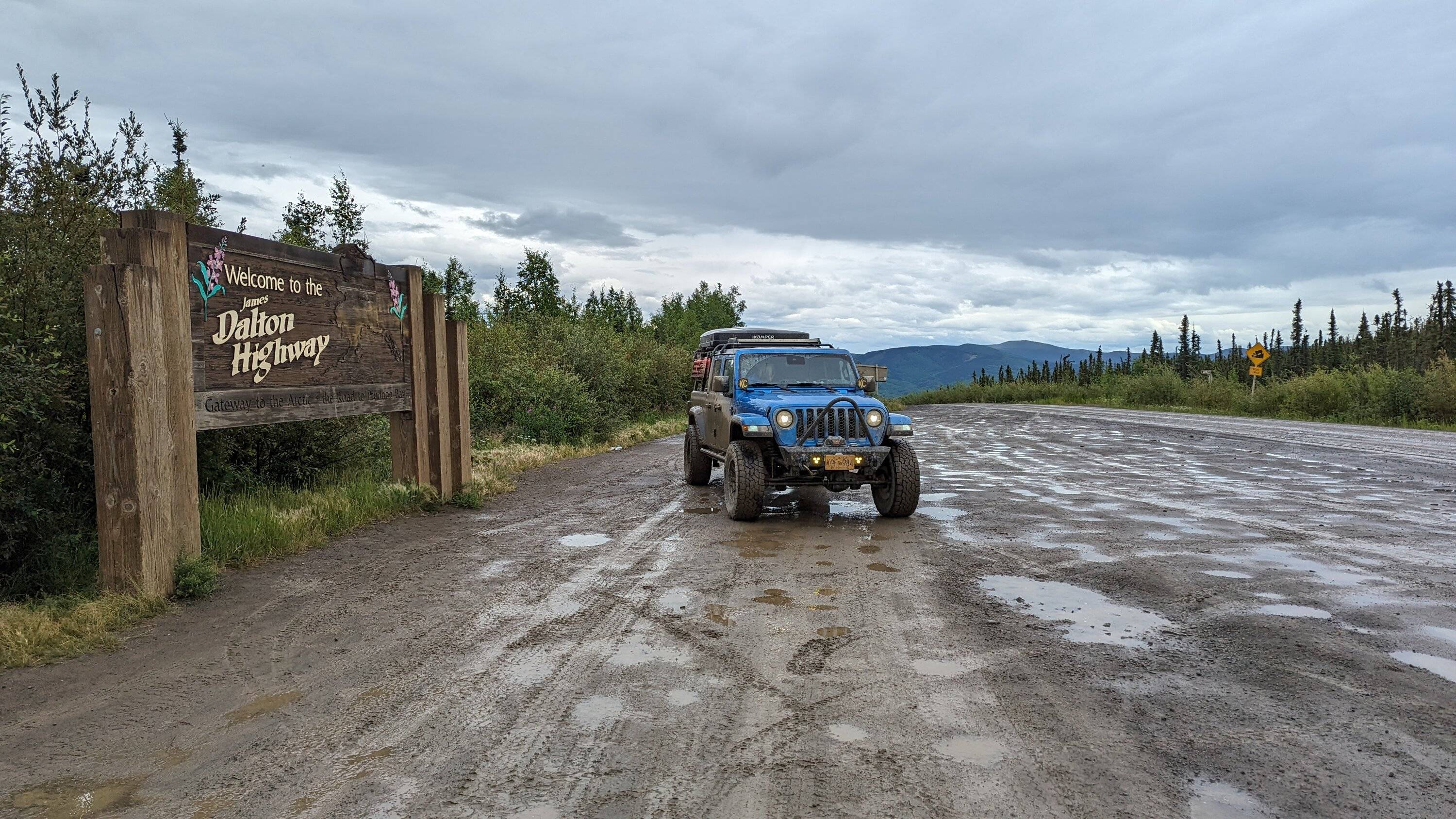 Jeep Gladiator Alaska Daily Drivers: Hydro Blue 80A and Bright White JTR PXL_20230716_235539958