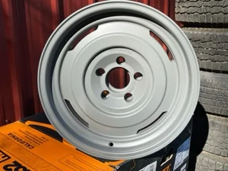 Jeep Gladiator 5 brand new Fifteen52 Analog HD wheels - Ultimate Retro - $1500 image0 (15)