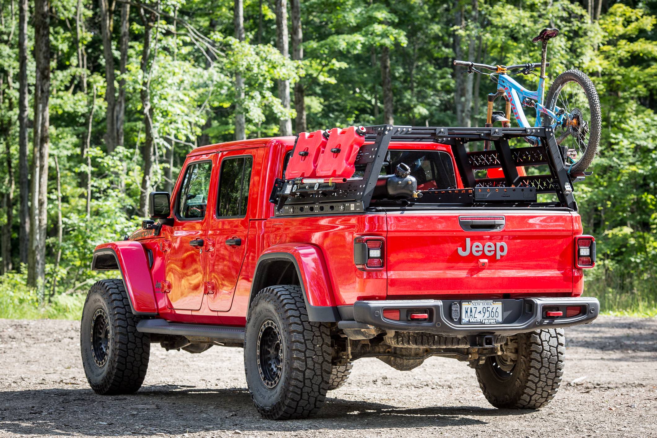 Jeep Gladiator Brand New VRS Bed Rack System by KB Voodoo! (photo heavy) Gladiator 22 with Molle and Bike -5