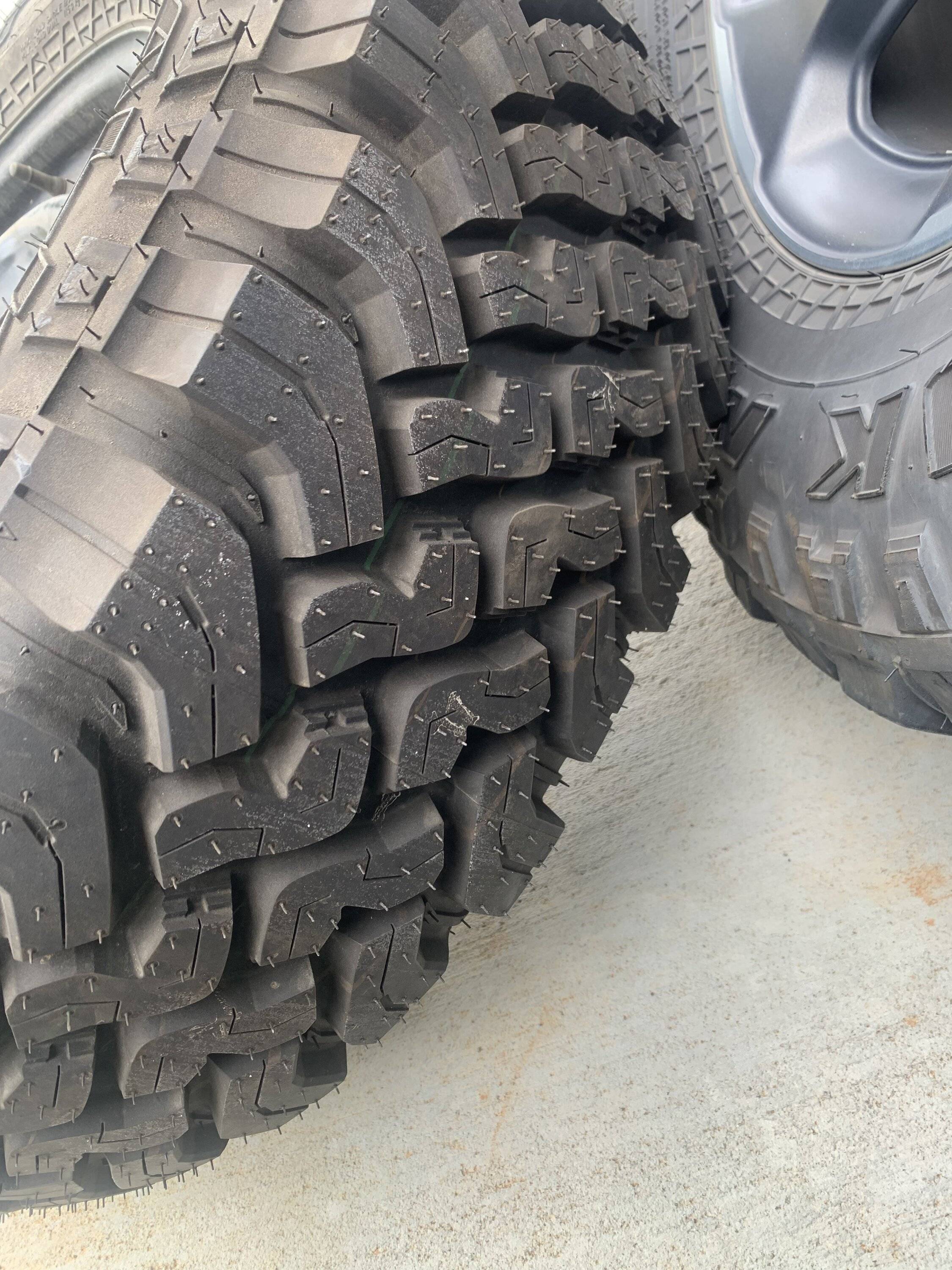 Jeep Gladiator Selling 2020 Gladiator Rubicon Falken Wildpeak M/T Takeoffs LT285/70R17 116/113Q Pic 6