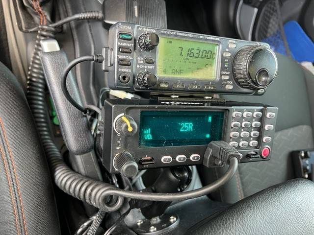 Jeep Gladiator How are you mounting remote ham/gmrs faceplates? icom and harris