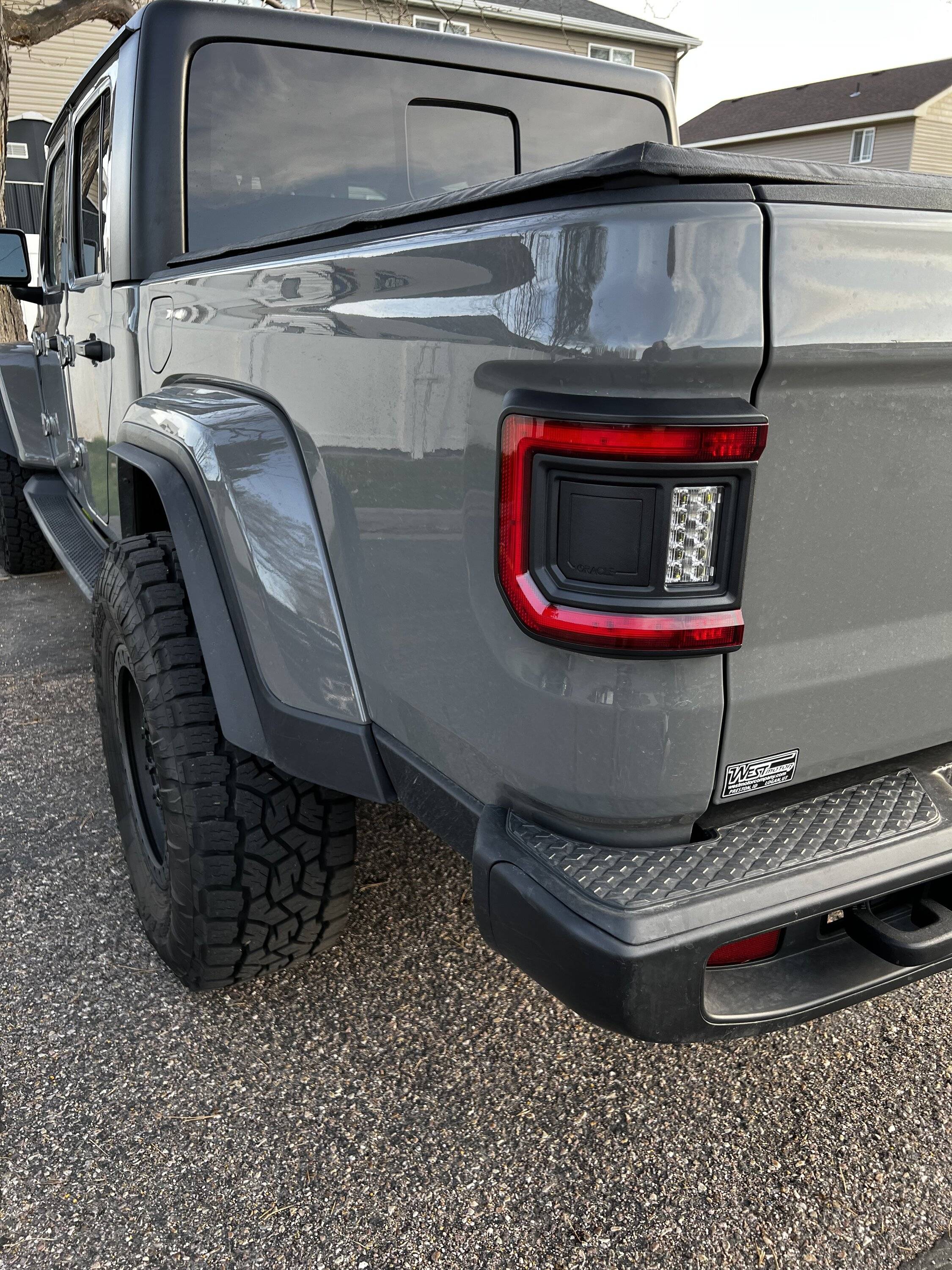 Jeep Gladiator Not sure how to add 35's to my JT Overland IMG_2318