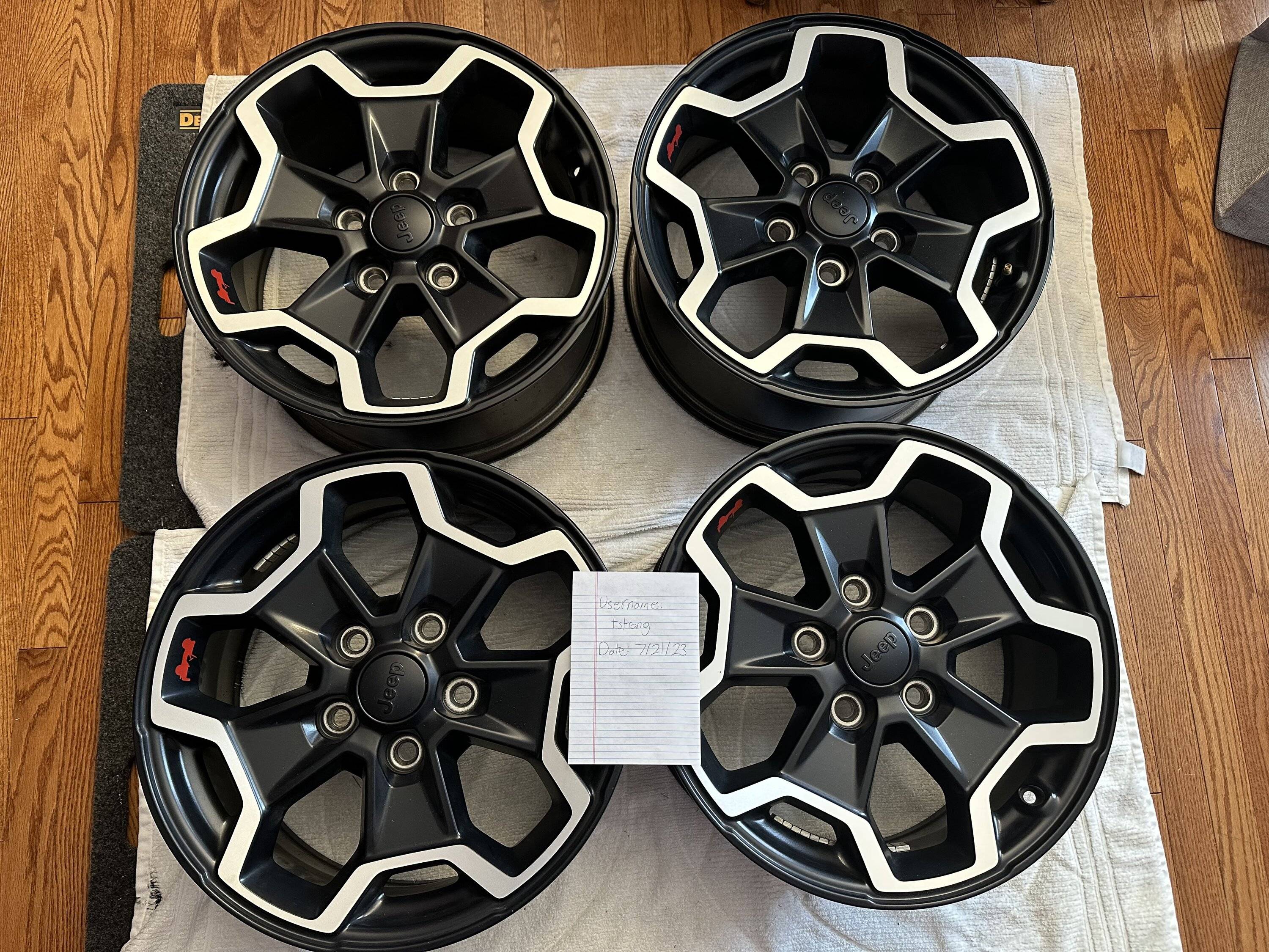 Jeep Gladiator FOR SALE: Jeep Gladiator Rubicon OEM Wheels IMG_3225