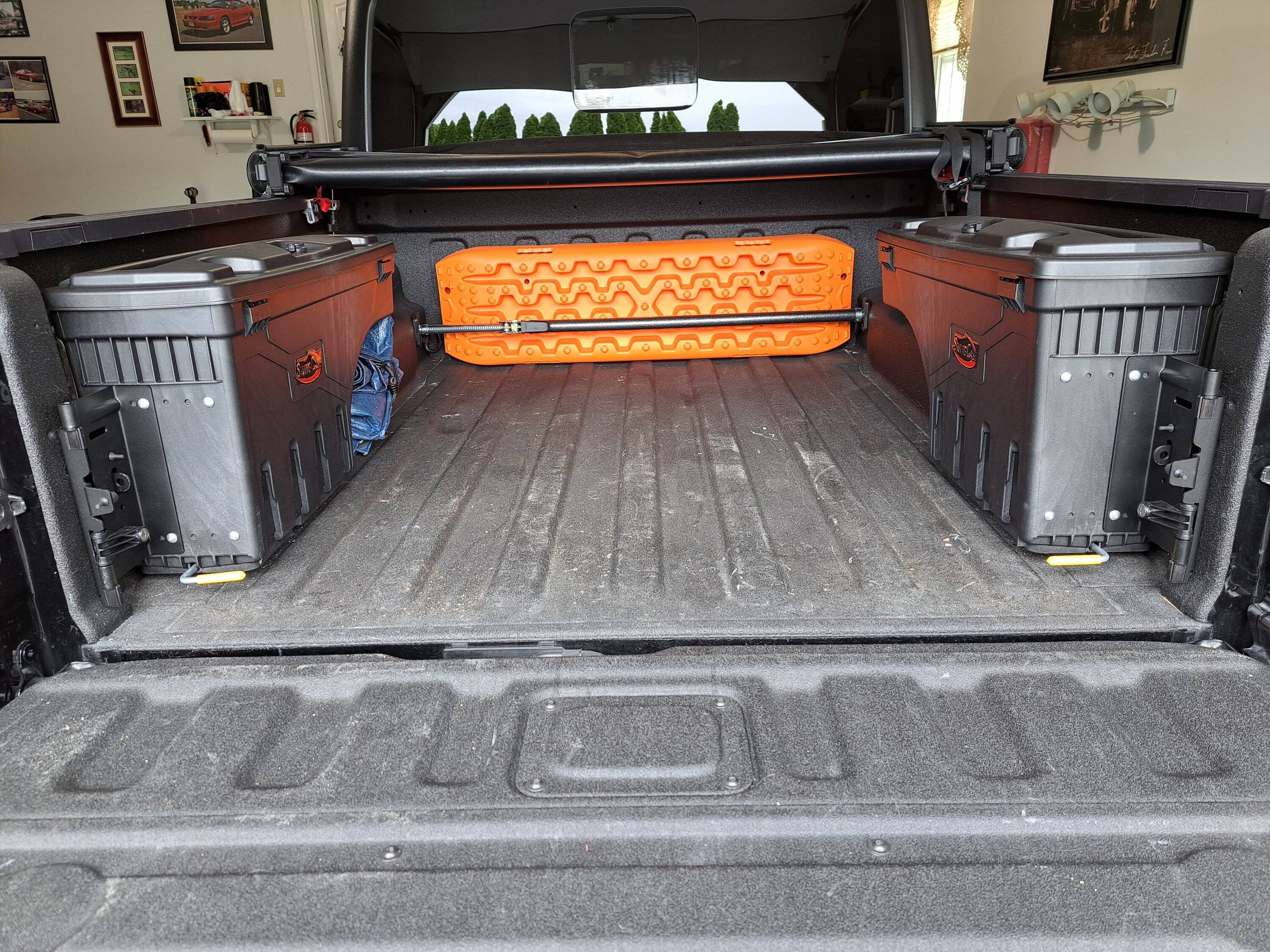 Jeep Gladiator PRICE REDUCED!! SwingCase truck bed case- $100 20230716_122951