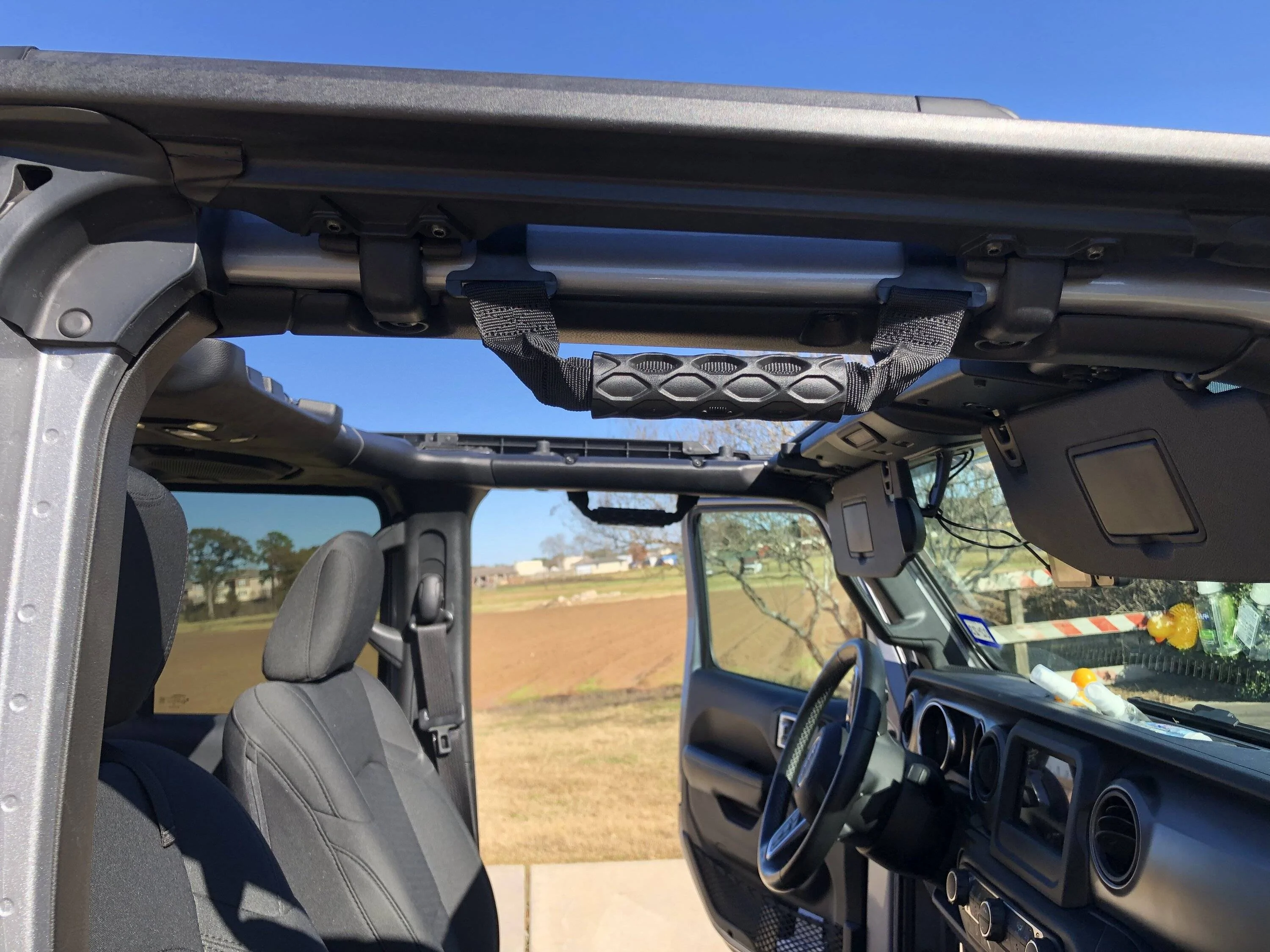 Jeep Gladiator Are you able to order heated seats with cloth? 69C54D73-068B-4059-9E11-30C9345D96FC