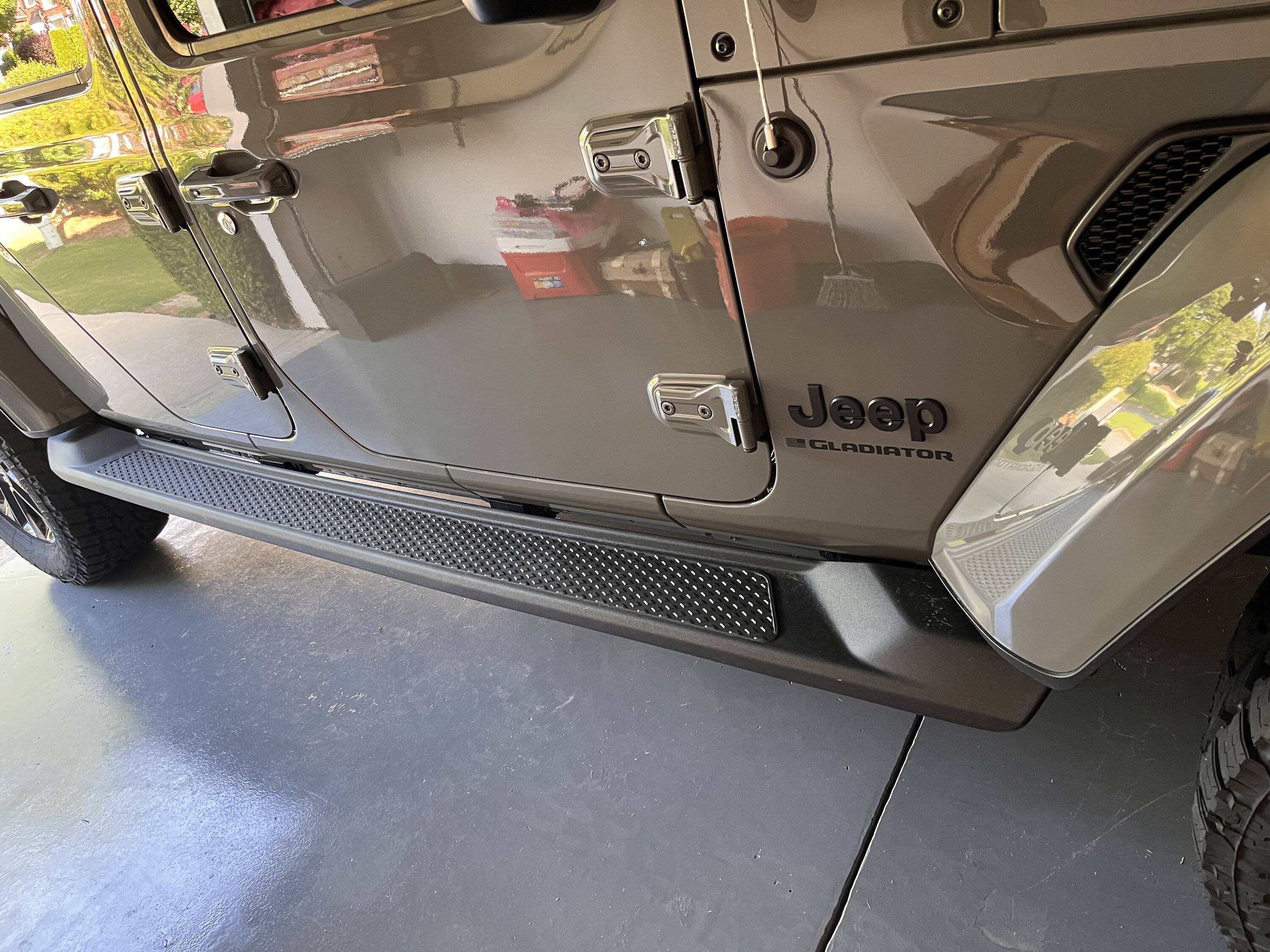 Jeep Gladiator FREE Side steps- Overland High Altitude IMG_0945