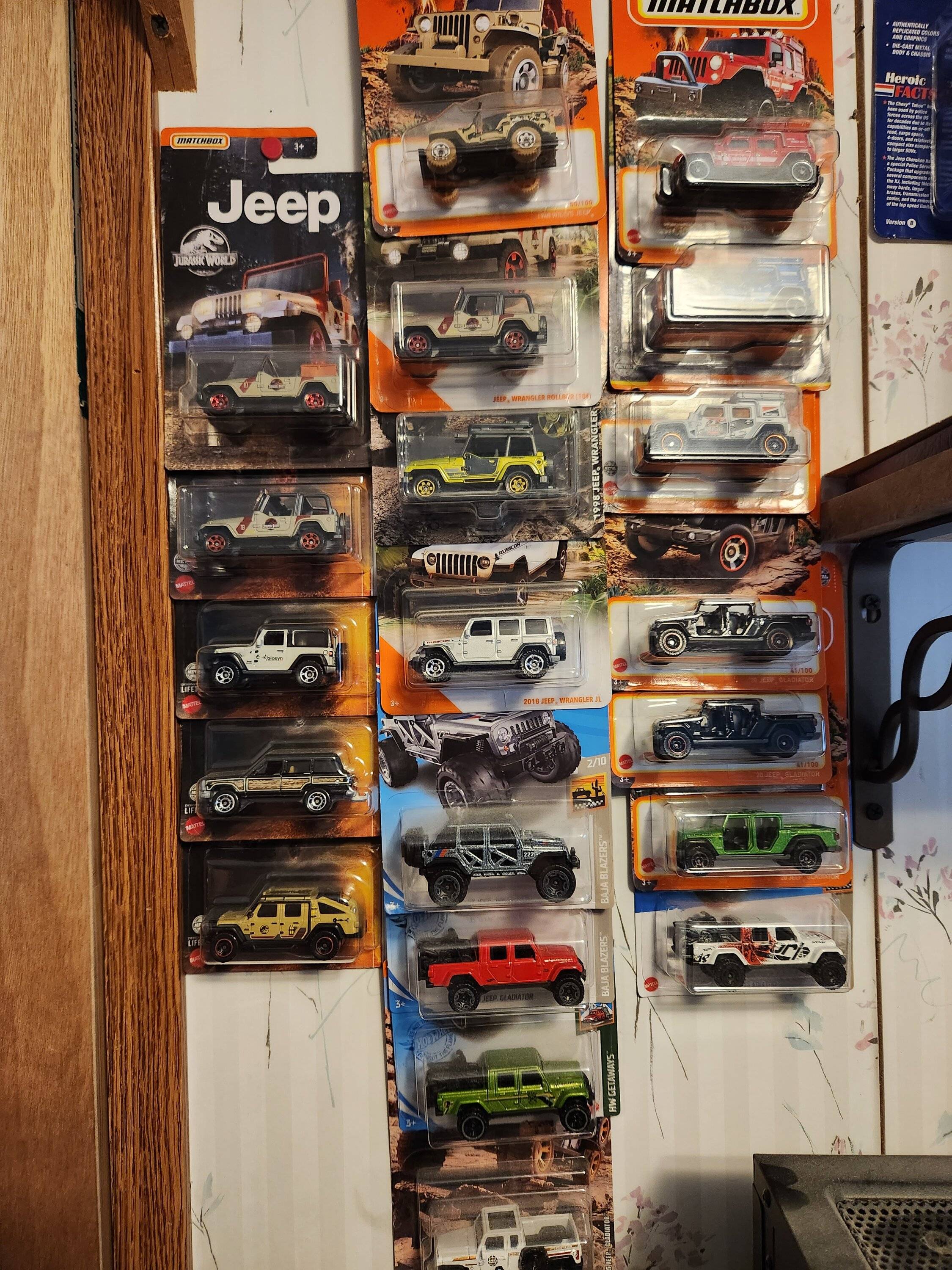 Jeep Gladiator Jeeps Parking Next To Jeeps 20230723_121018