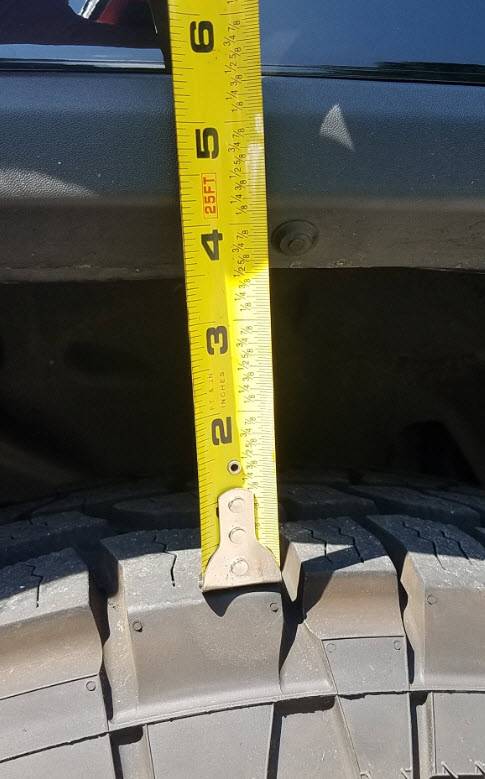 Jeep Gladiator Mopar lift + 35 x 10.5 on stock rims, Sport Max Tow Cooper-in-Fender-Inches
