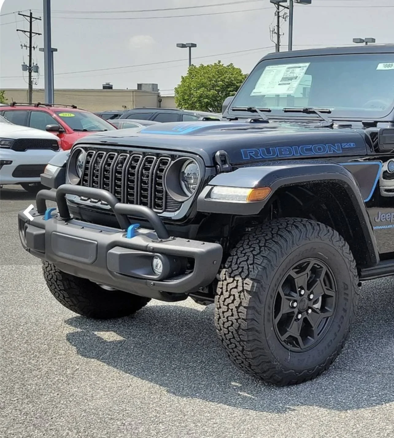 Jeep Gladiator Updated 2024+ grille installed on my 2020 JT (temperature readings added) IMG_8311