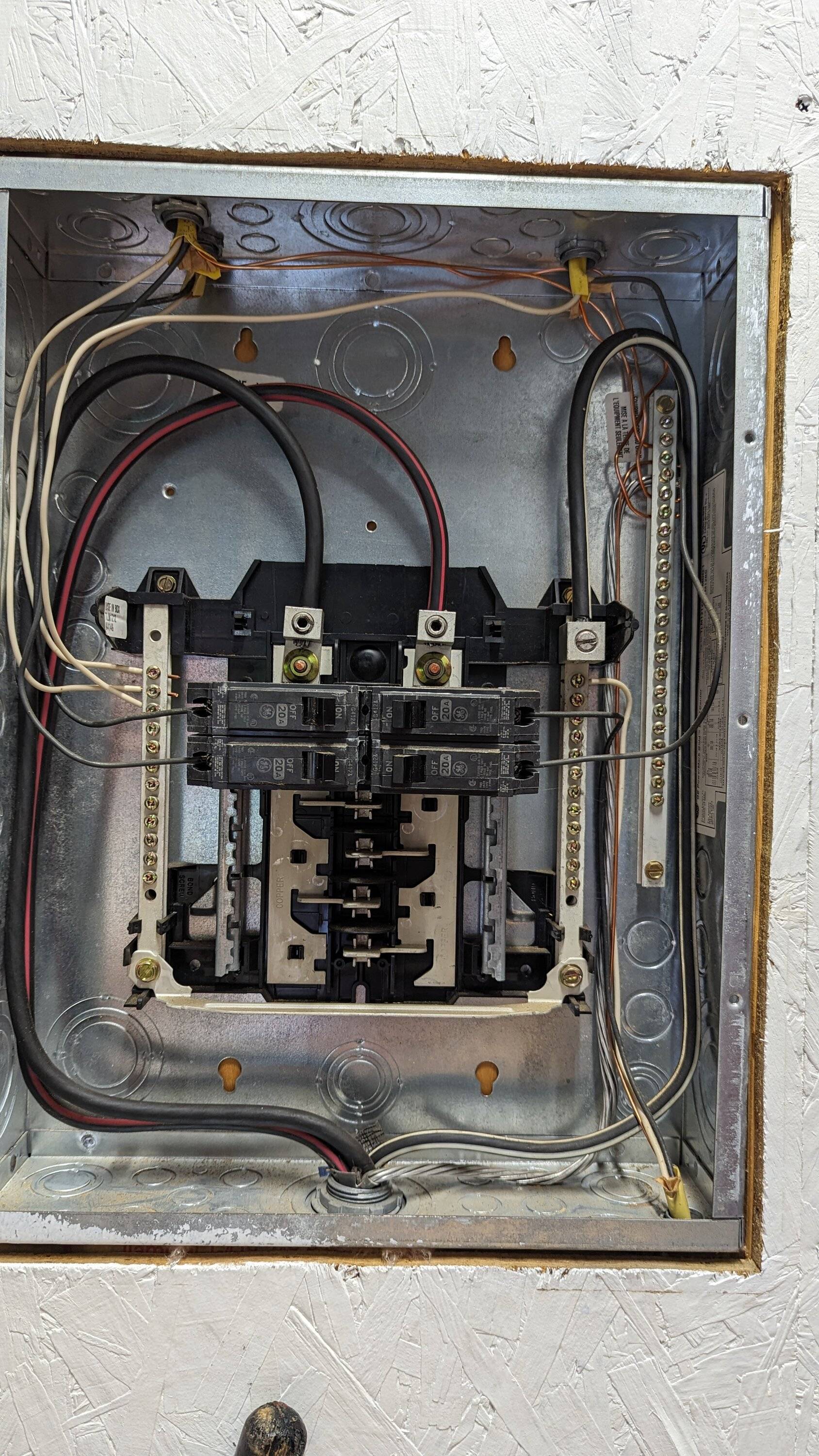 Jeep Gladiator Who Installed AC in Their Garage? PXL_20230724_114027884