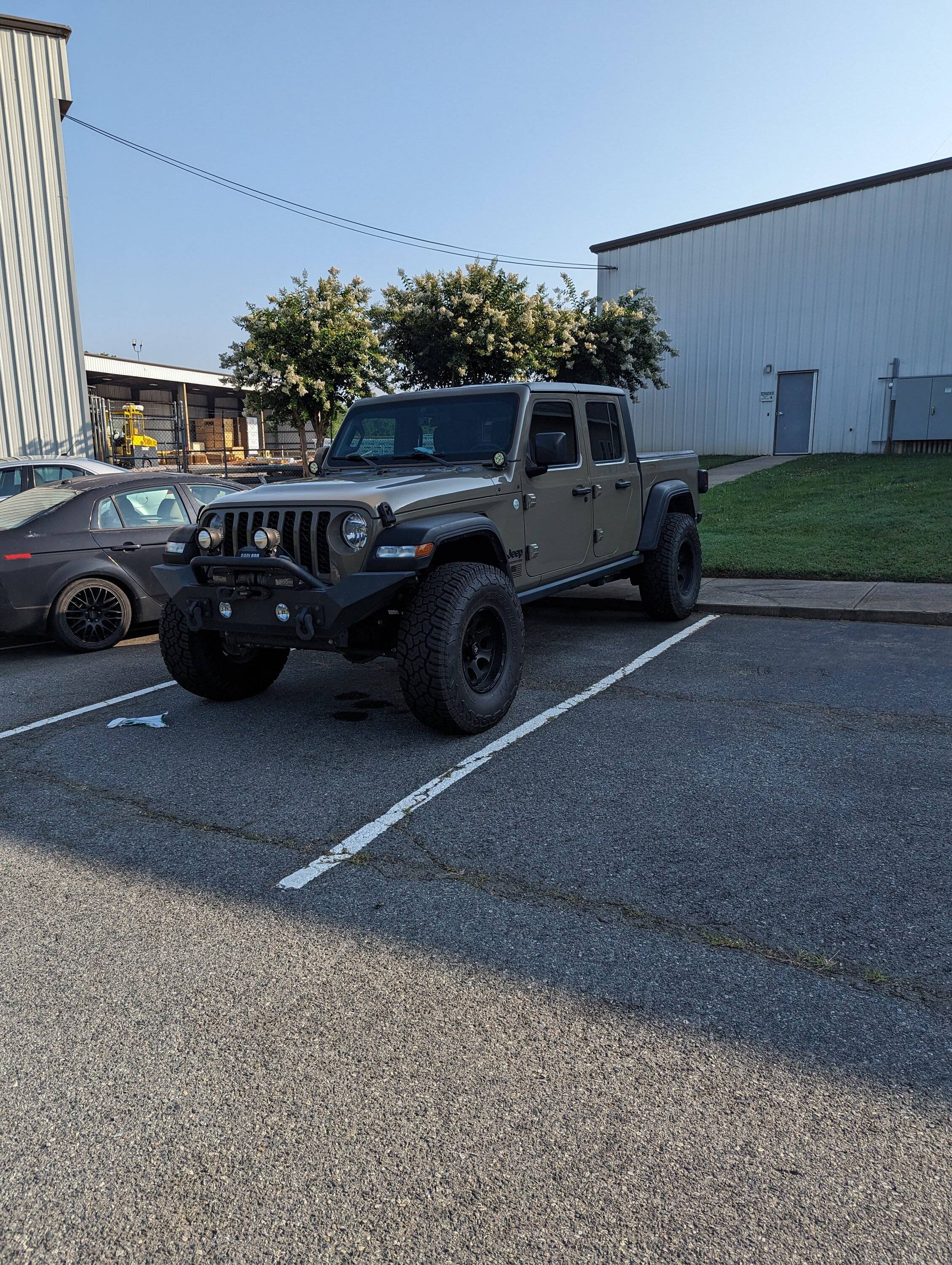 Jeep Gladiator Thinking about switching to 37s on my daily. Bad idea?? PXL_20230725_124735752