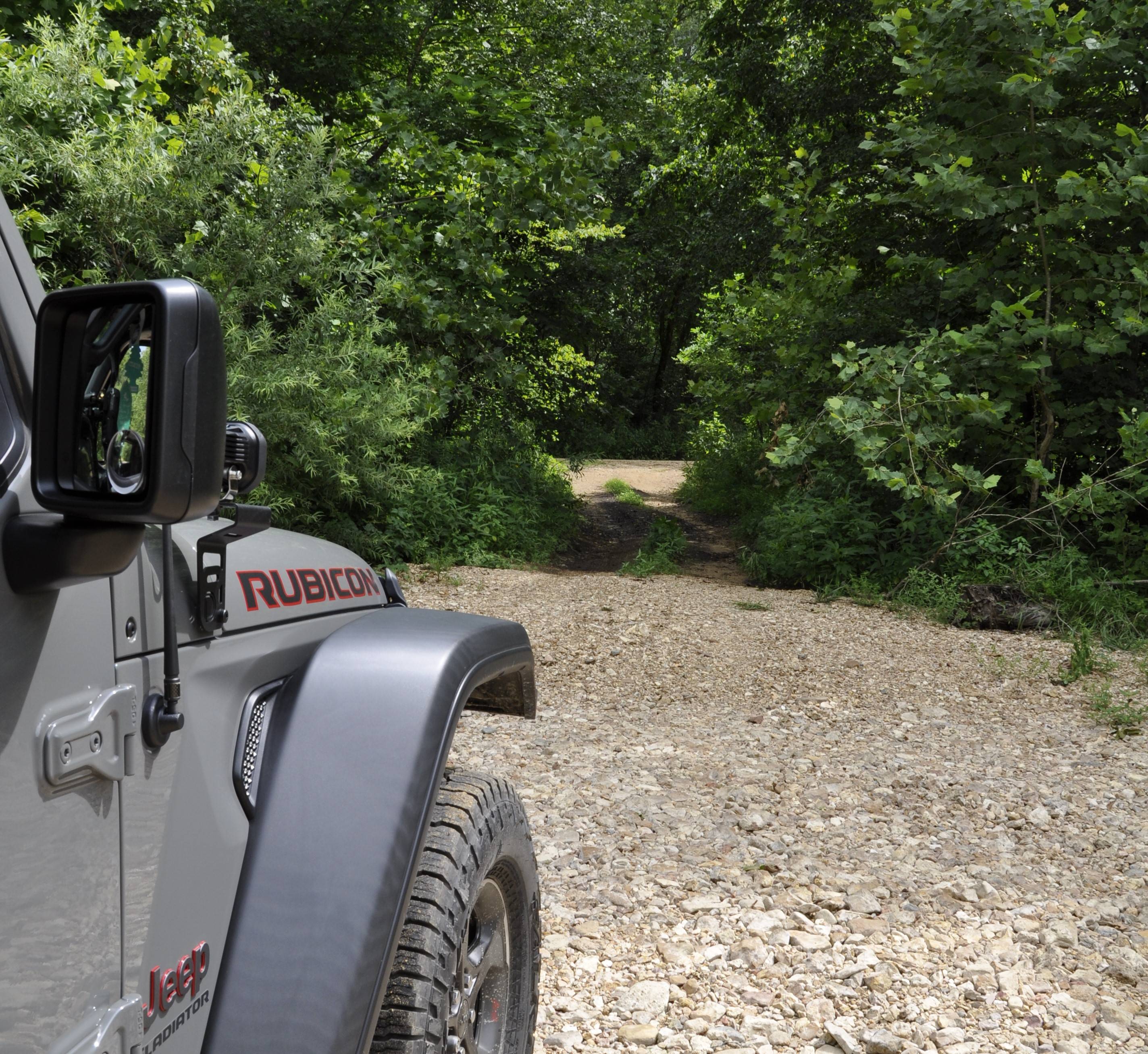 Jeep Gladiator Gladiators in STL? _DSC1492 crops2.JPG