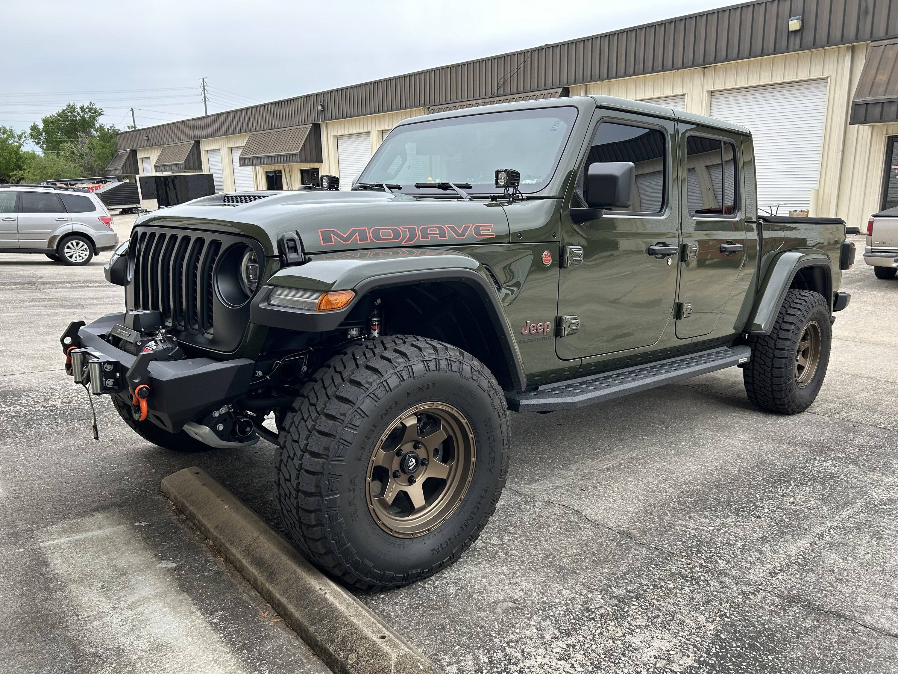 Jeep Gladiator Show me your bronze wheels IMG_3315