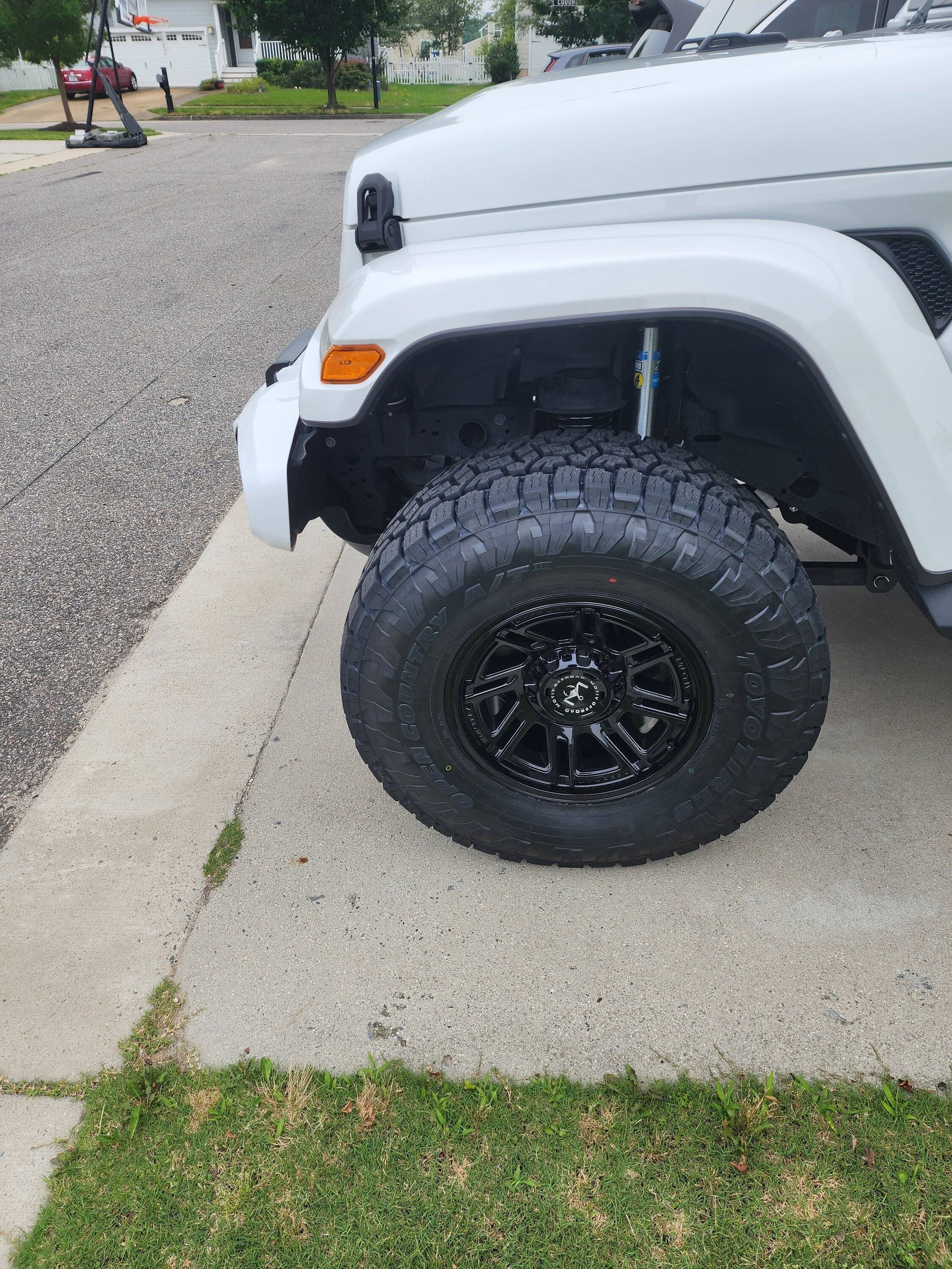 Jeep Gladiator Gladiator with 33's and a 3" lift 20230626_154619