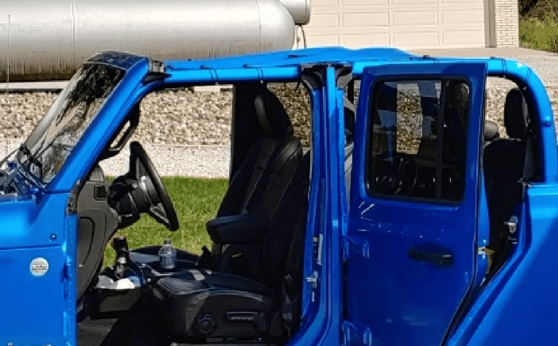 Jeep Gladiator Any tips, hints, secrets, or just a guide to getting naked? 1690477181160
