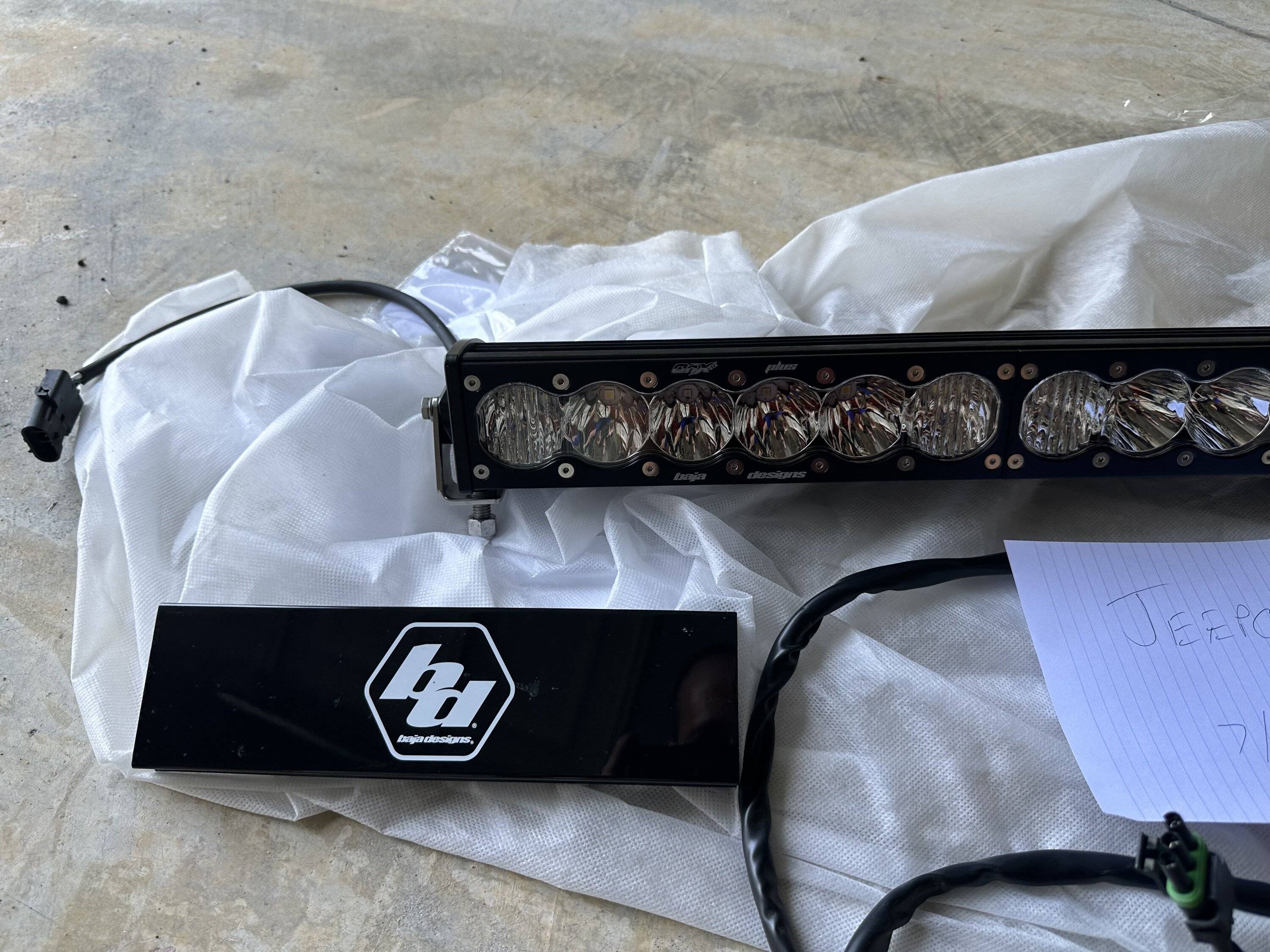 Jeep Gladiator FS: Lightly Used Baja Designs ONX6 30" Light bar + Bumper Mount IMG_1440