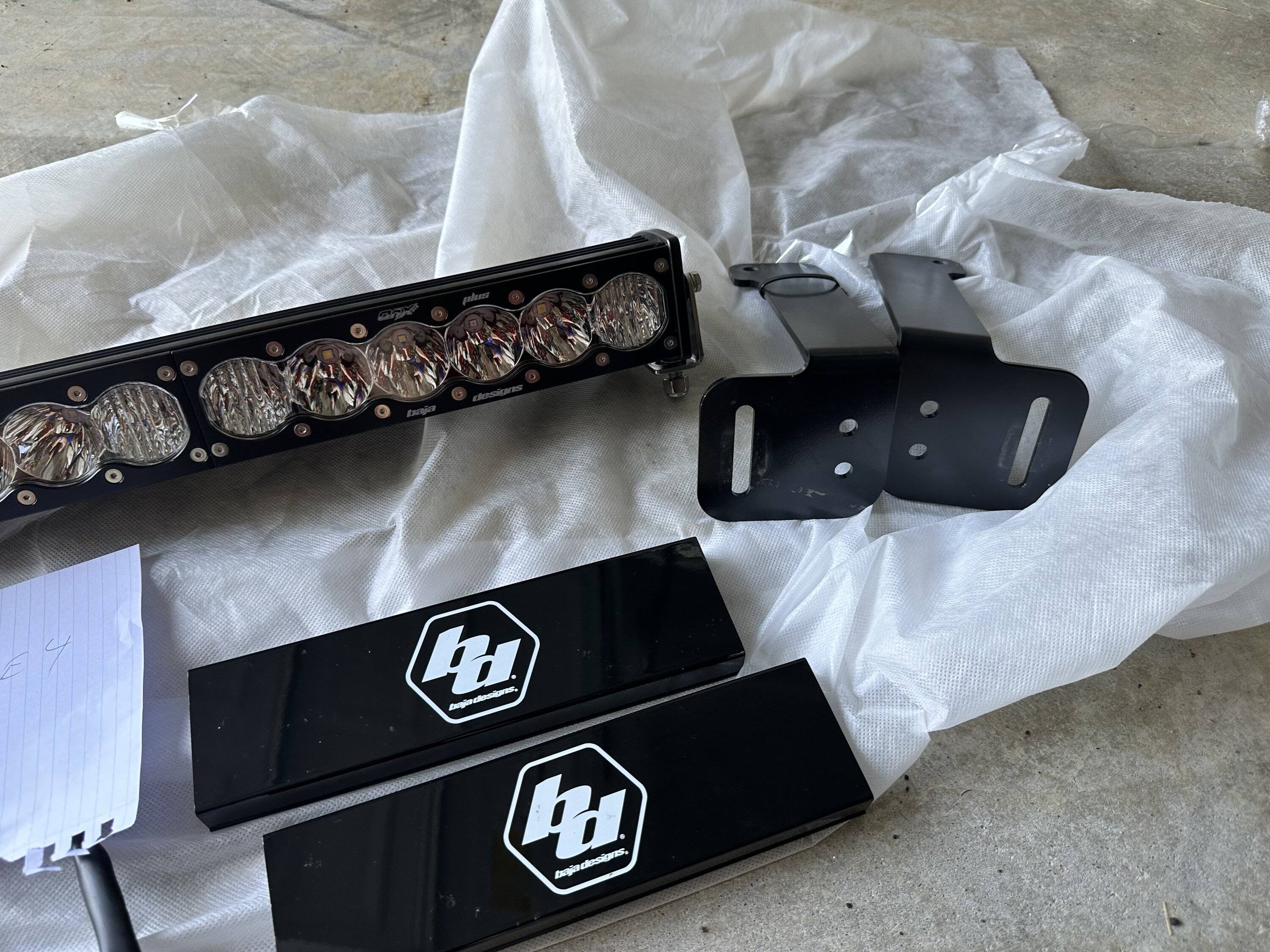 Jeep Gladiator FS: Lightly Used Baja Designs ONX6 30" Light bar + Bumper Mount IMG_1442