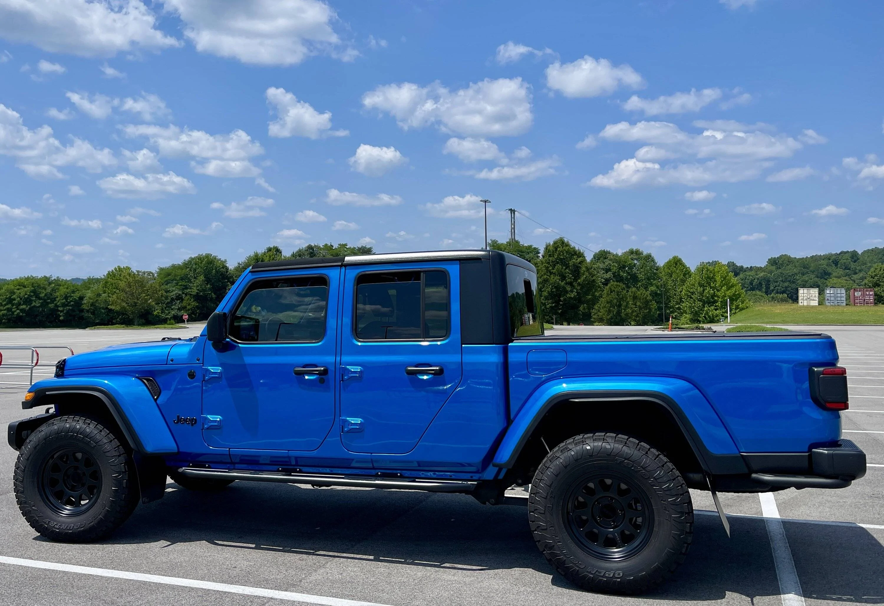 Jeep Gladiator New tires 34/10.50/17 Toyo IMG_5399