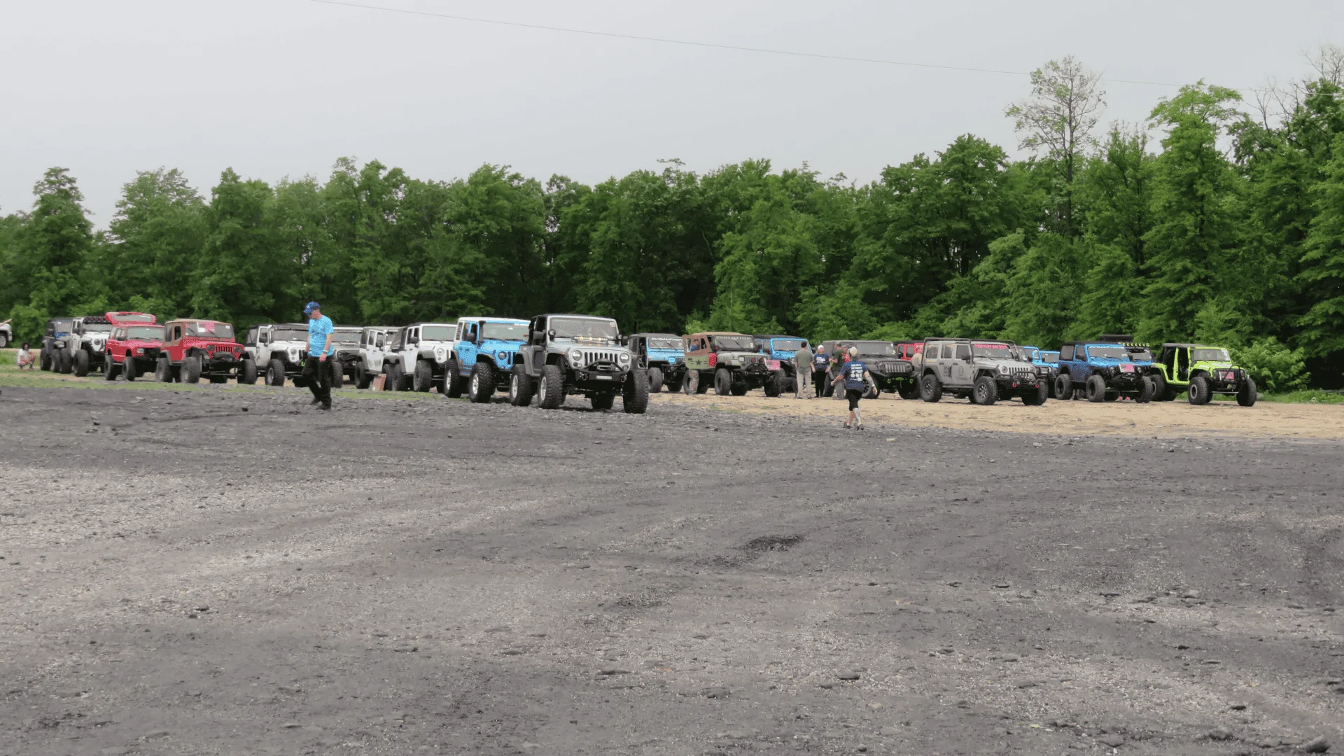 Jeep Gladiator Jeeps Parking Next To Jeeps 1690514854618