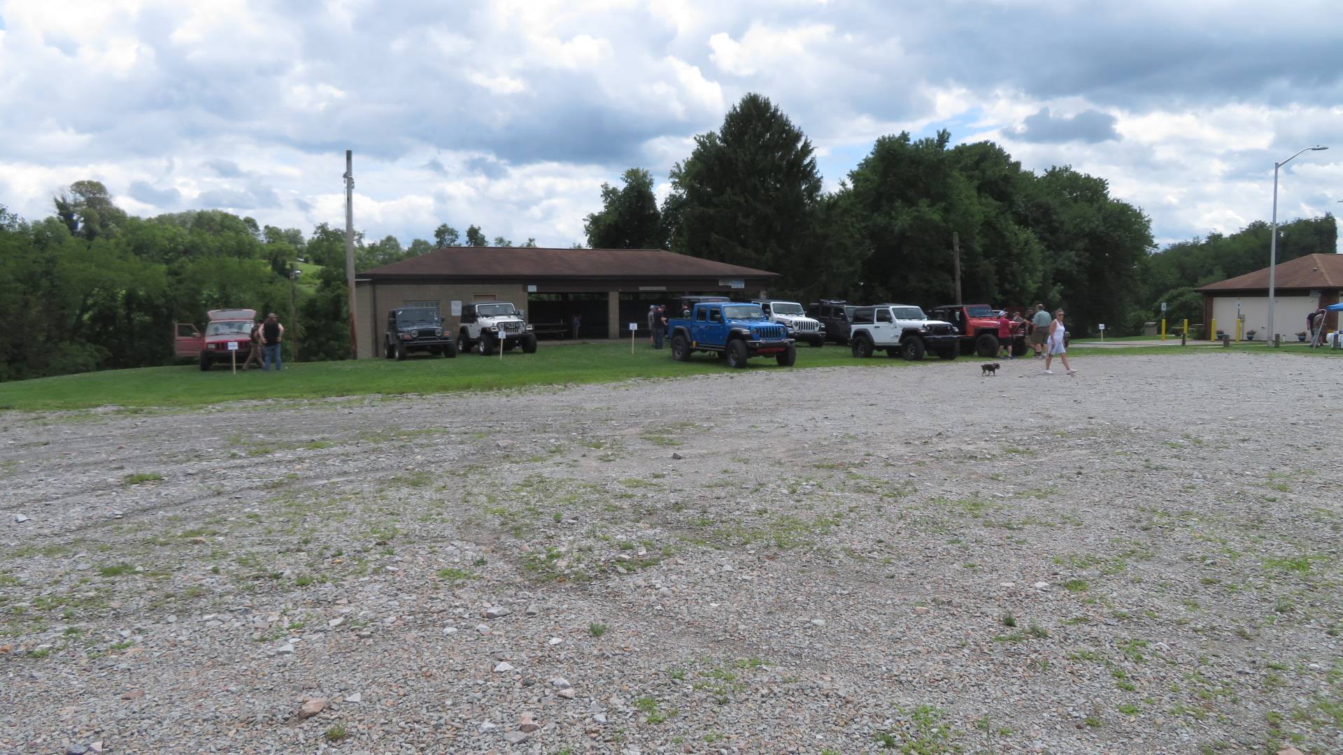 Jeep Gladiator Jeeps Parking Next To Jeeps IMG_4270[1].JPG