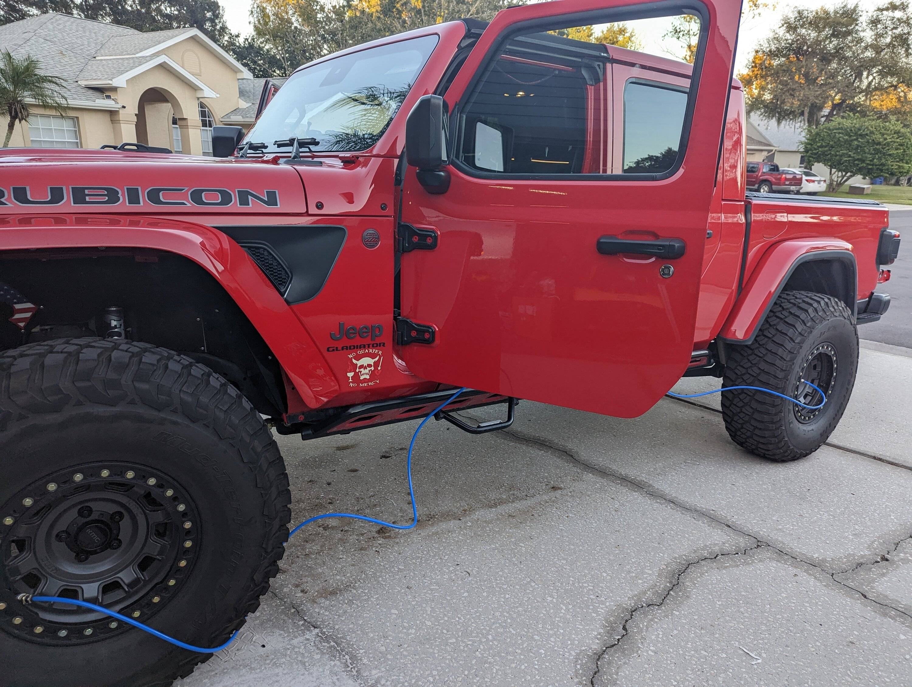 Jeep Gladiator Anyone with the BFG KO2 39x13.5r17? PXL_20221022_222700277