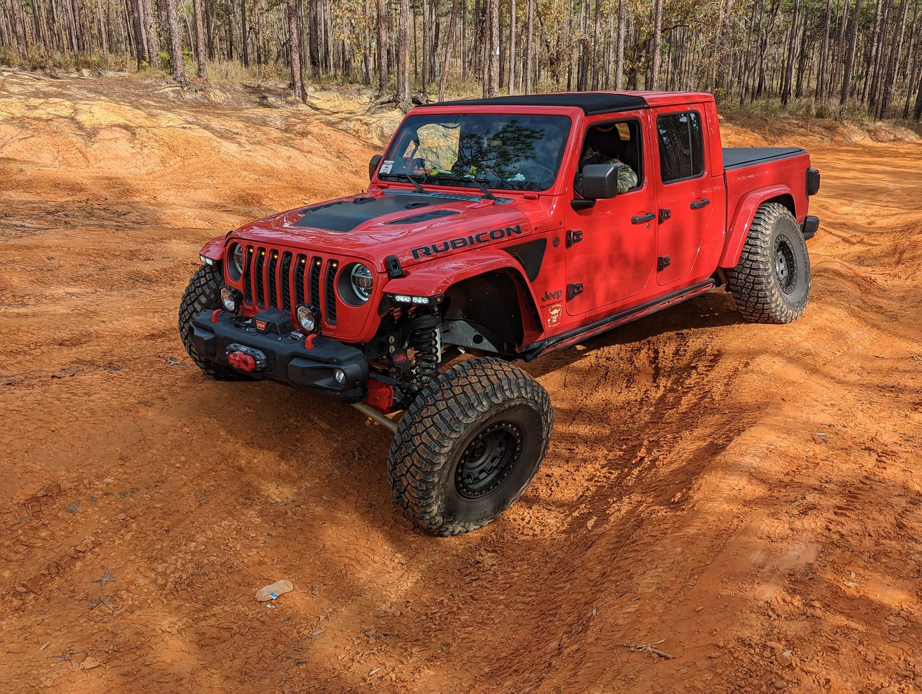 Jeep Gladiator Anyone with the BFG KO2 39x13.5r17? PXL_20221226_181743792