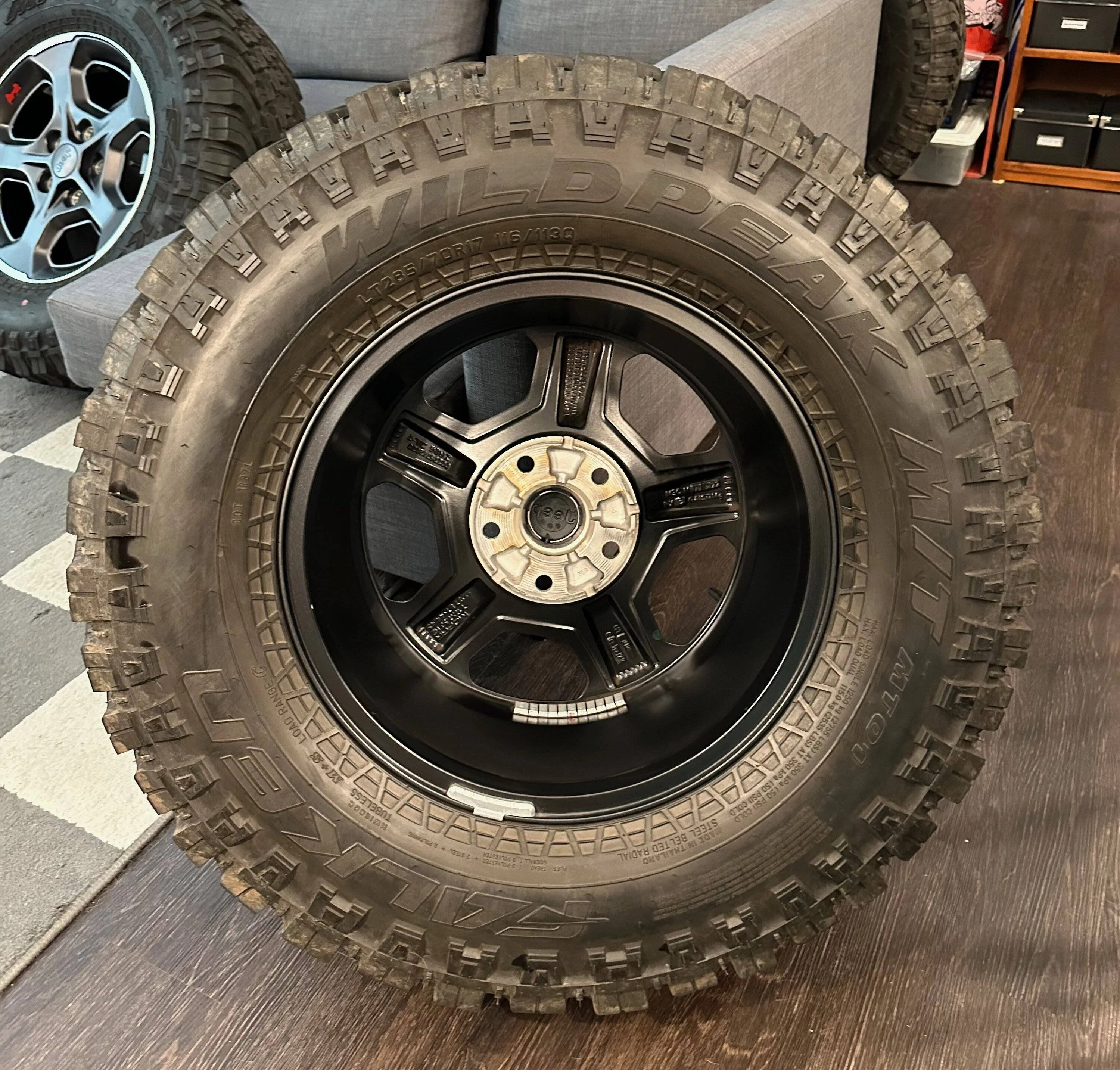 Jeep Gladiator '22 Rubicon Wheels 33" Falken M/Ts 4500 miles - $1000 wheel2_back