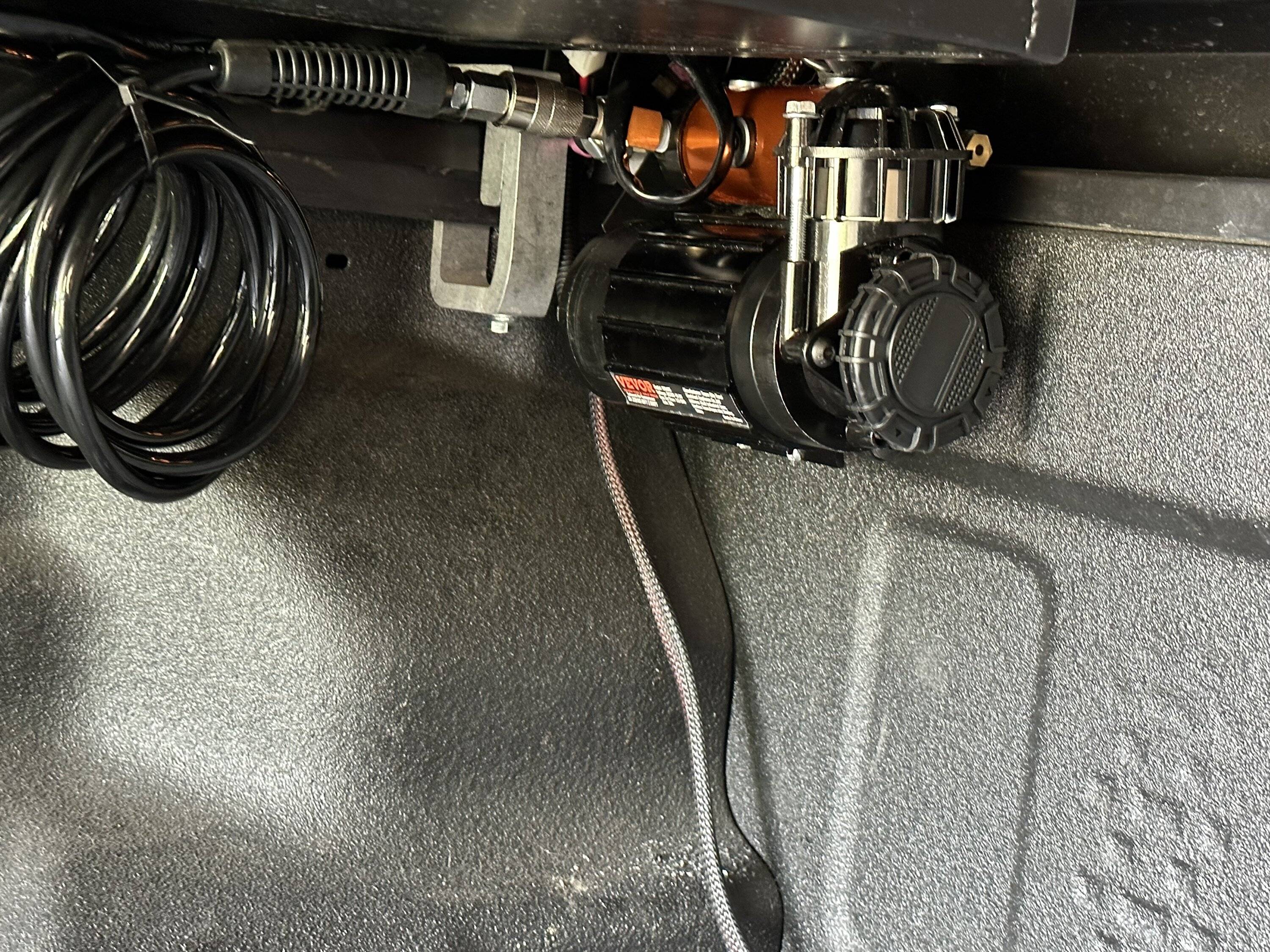 Jeep Gladiator Cheap On-board Air - Vevor 12v Compressor IMG_1213