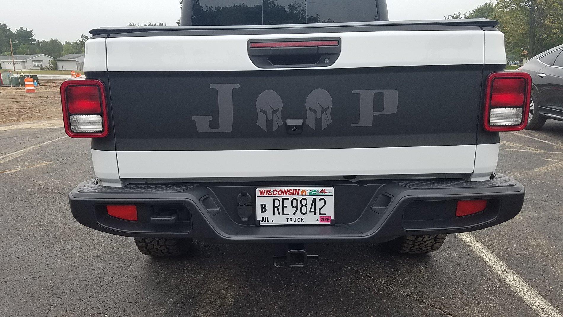 Jeep Gladiator "JEEP" tailgate badge mods? 20190912_163200-