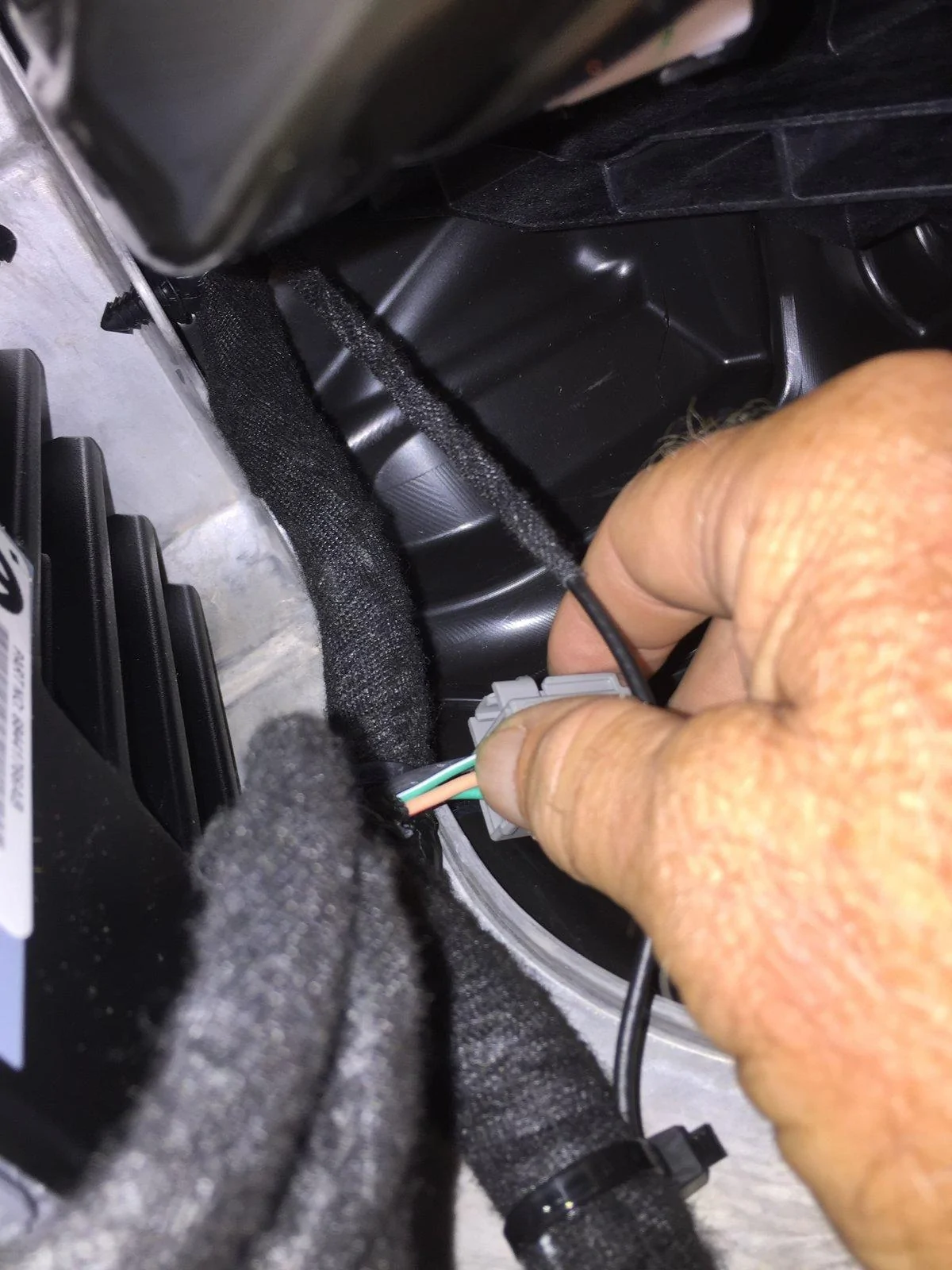 Jeep Gladiator Trailer Brake Connection Under Dash 9B213CC5-3756-46A6-8FC6-19164922B7F7