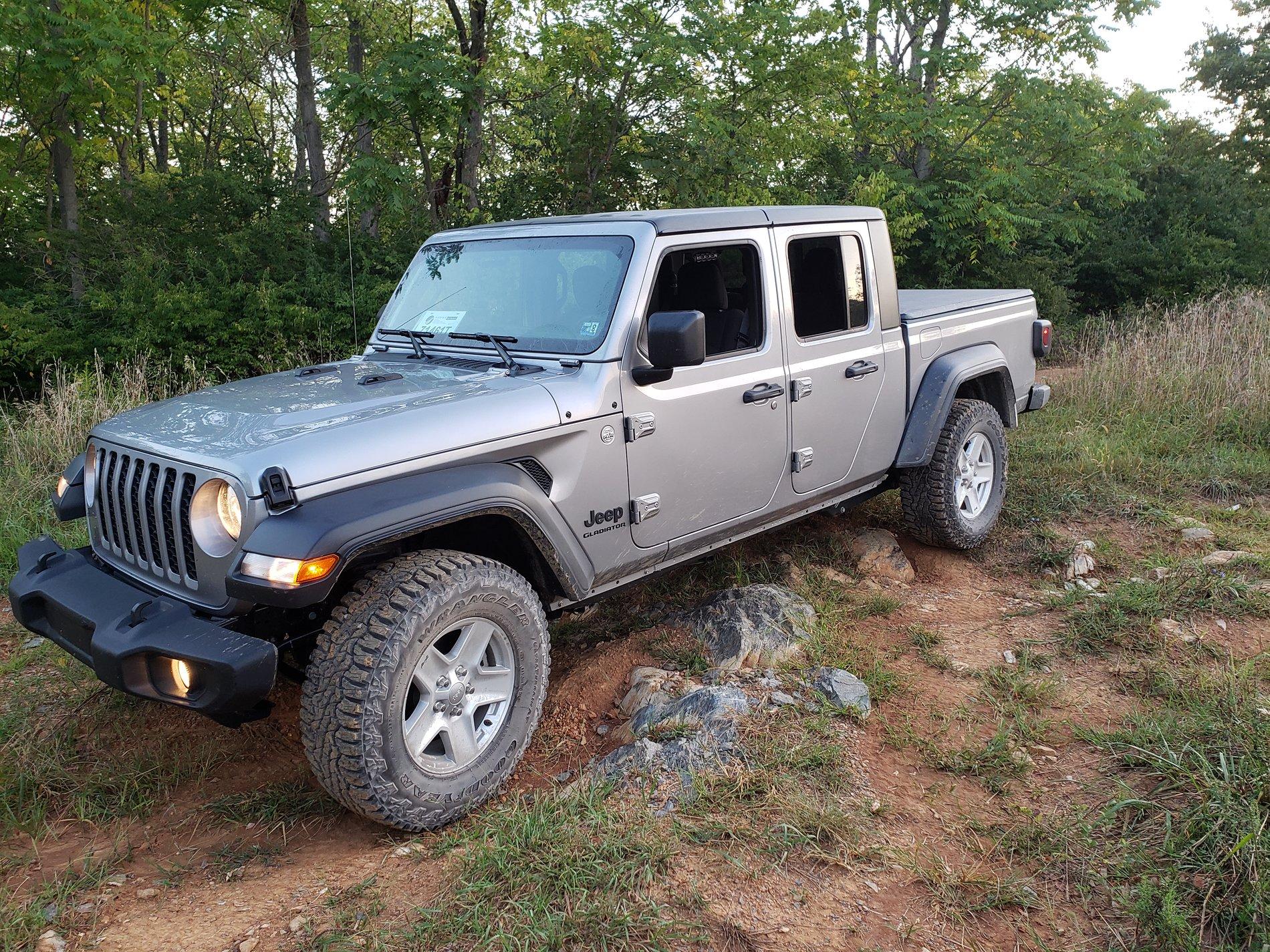 Jeep Gladiator BILLET SILVER Gladiator JT Club 20190911_070246