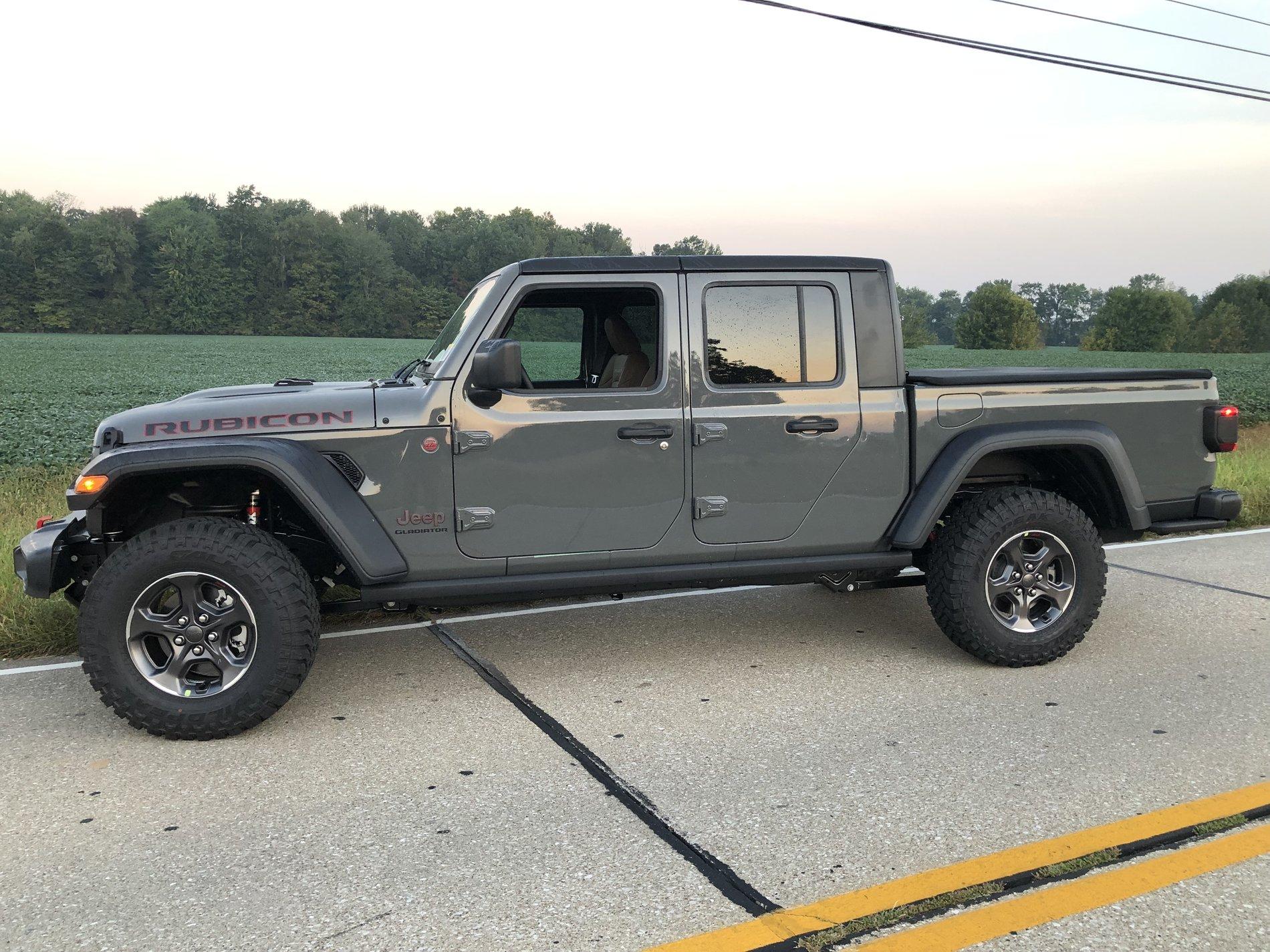 Jeep Gladiator STING GRAY Gladiator JT Club F2B2821D-133B-4548-A99E-8CE0A0251FF2